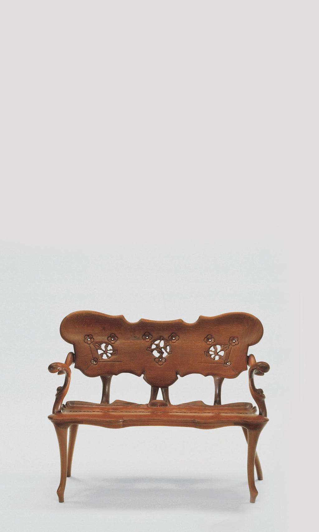 https://a.1stdibscdn.com/calvet-bench-by-antonio-gaudi-modernist-spanish-for-sale-picture-4/f_30483/f_472893021761838535919/Silla_Banco_Calvet2_master.jpg