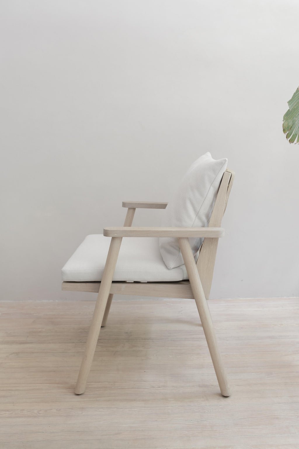 https://a.1stdibscdn.com/hala-wood-chair-for-sale-picture-4/f_47391/f_279058621647974722391/Silla_Hala_3_master.jpg