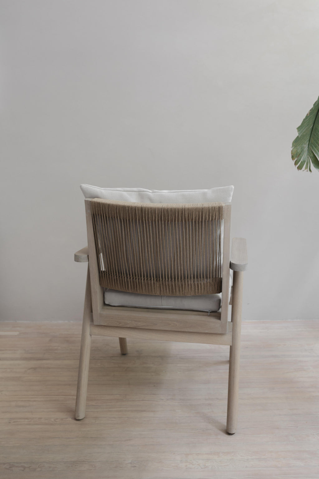 https://a.1stdibscdn.com/hala-wood-chair-for-sale-picture-6/f_47391/f_279058621647974721524/Silla_Hala_6_master.jpg