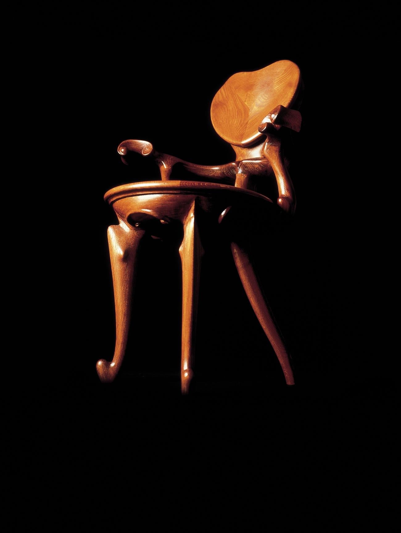https://a.1stdibscdn.com/calvet-armchair-antonio-gaudi-for-sale-picture-3/f_12192/f_319639721672272732685/Sillo_n_Calvet_master.jpg