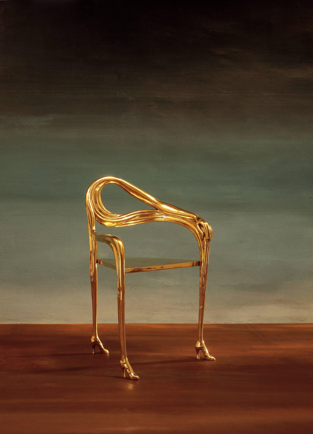 https://a.1stdibscdn.com/salvador-dali-leda-armchair-sculpture-for-sale-picture-3/f_14272/f_391940521712644307916/Sillo_n_Leda_1_master.jpg