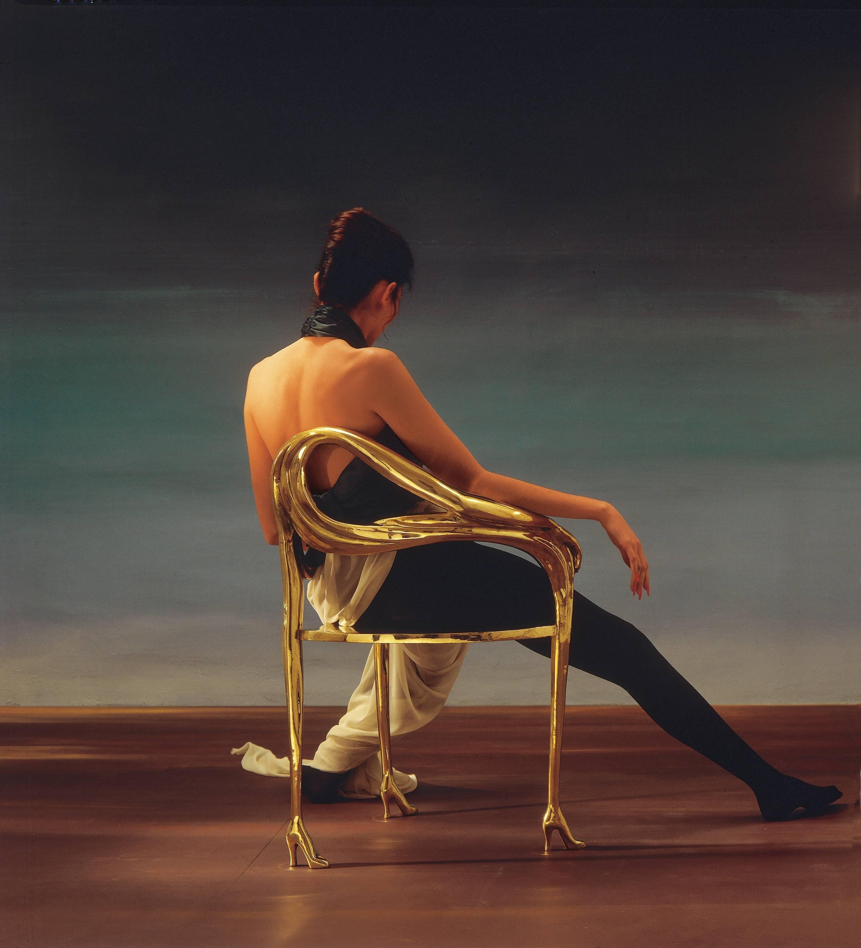 https://a.1stdibscdn.com/salvador-dali-leda-armchair-sculpture-for-sale-picture-4/f_14272/f_391940521712644308781/Sillo_n_Leda_2_master.jpg