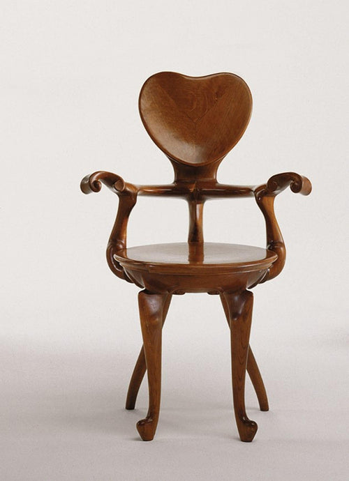 https://a.1stdibscdn.com/calvet-armchair-antonio-gaudi-for-sale-picture-2/f_12192/f_319639721672272732025/Sillo_n_Taburete_Calvet_1_1__master.jpg