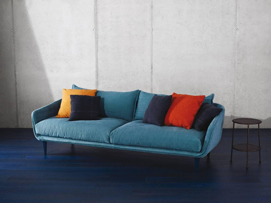 https://a.1stdibscdn.com/sister-ray-three-seat-sofa-82-with-goose-down-cushions-by-moroso-for-diesel-for-sale-picture-5/archivesE/upload/f_16392/f_99204111519116145442/Sister_Ray_Three_Seat_Sofa_82_Goose_Down_Cushions_Moroso_Diesel_7_master.jpg