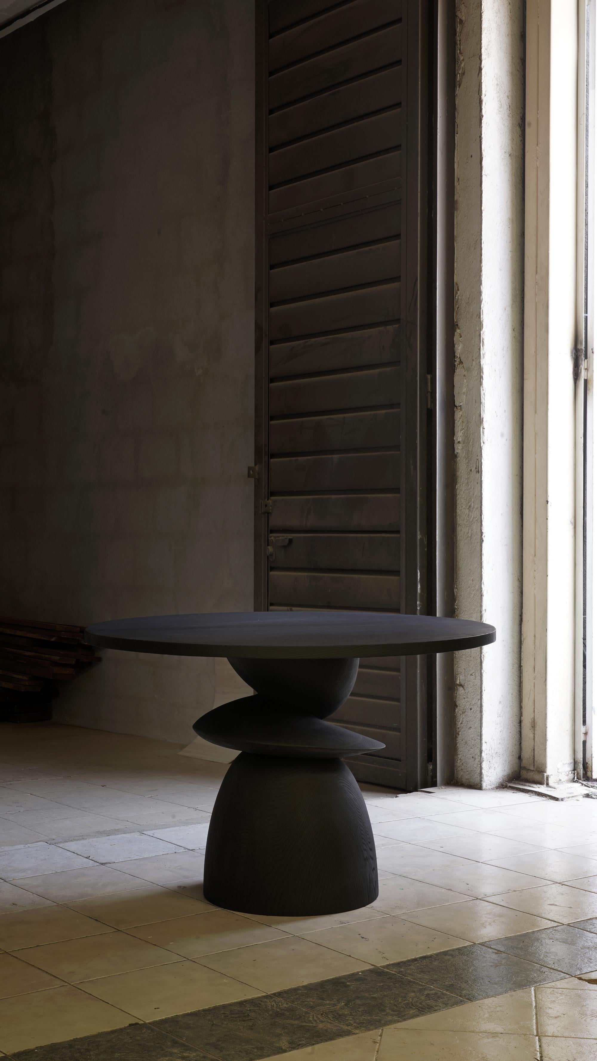 https://a.1stdibscdn.com/socle-console-tables-sleek-design-by-joel-escalona-no24-for-sale-picture-2/f_39563/f_492490521773675408815/Socle_Dining_Table_24_Design_by_Joel_Escalona_1_master.JPG