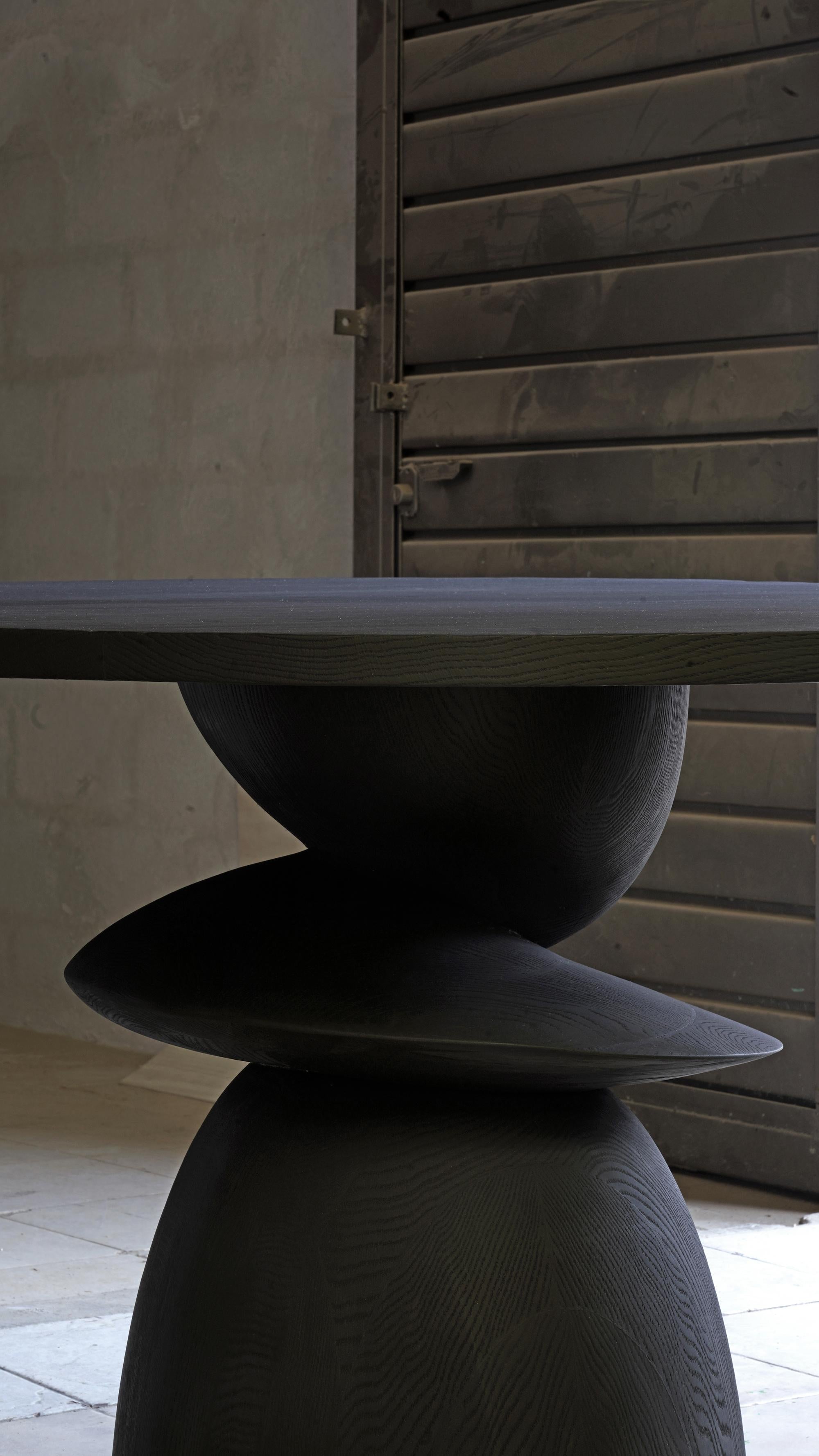 https://a.1stdibscdn.com/socle-console-tables-sleek-design-by-joel-escalona-no24-for-sale-picture-8/f_39563/f_492490521773675410513/Socle_Dining_Table_24_Design_by_Joel_Escalona_7_master.JPG