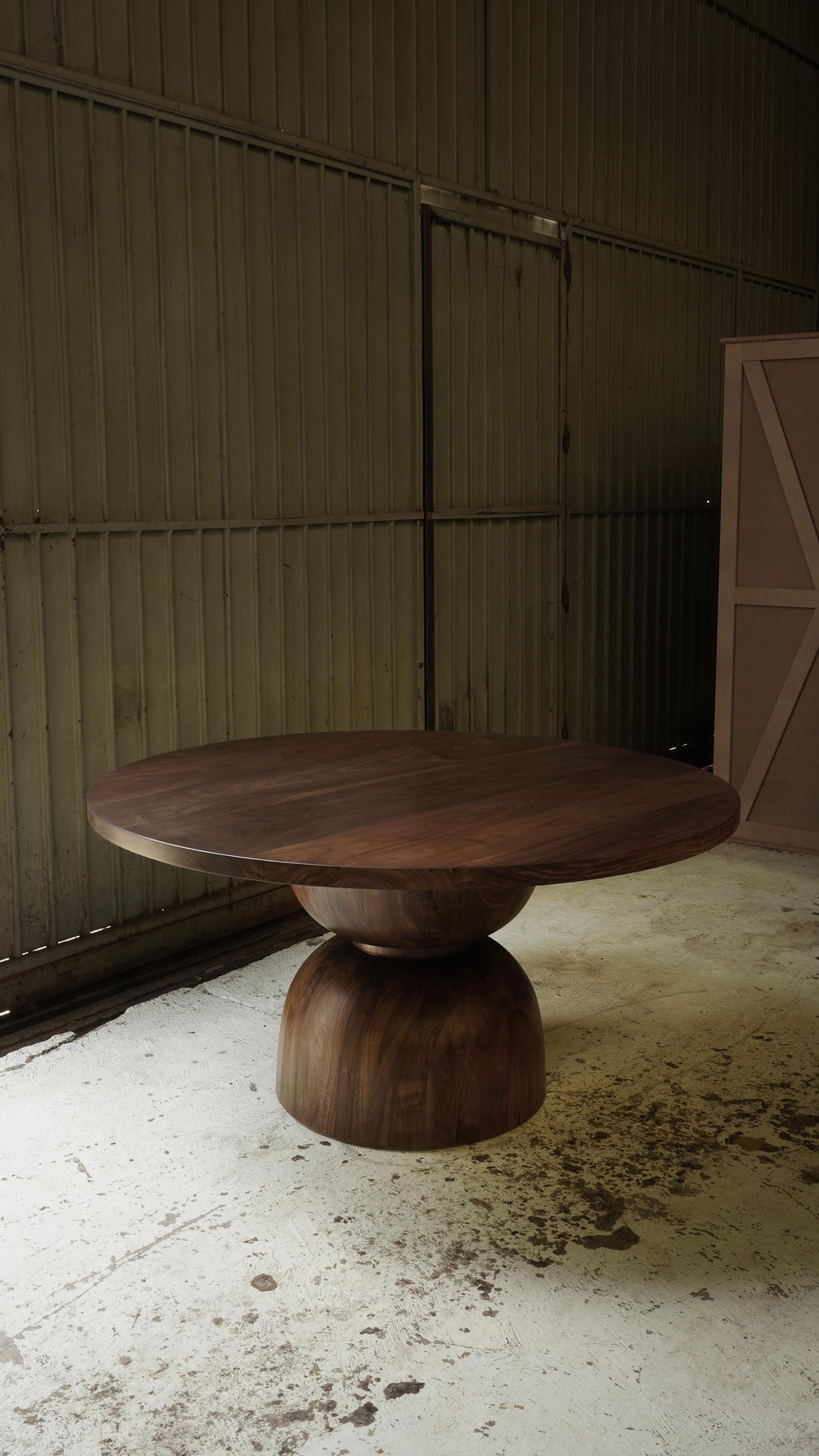 https://a.1stdibscdn.com/timeless-dining-socle-solid-wood-dining-tables-by-joel-escalona-no37-for-sale-picture-2/f_39563/f_494596621774969252689/Socle_Dining_Table_37_by_NONO_1_master.jpg
