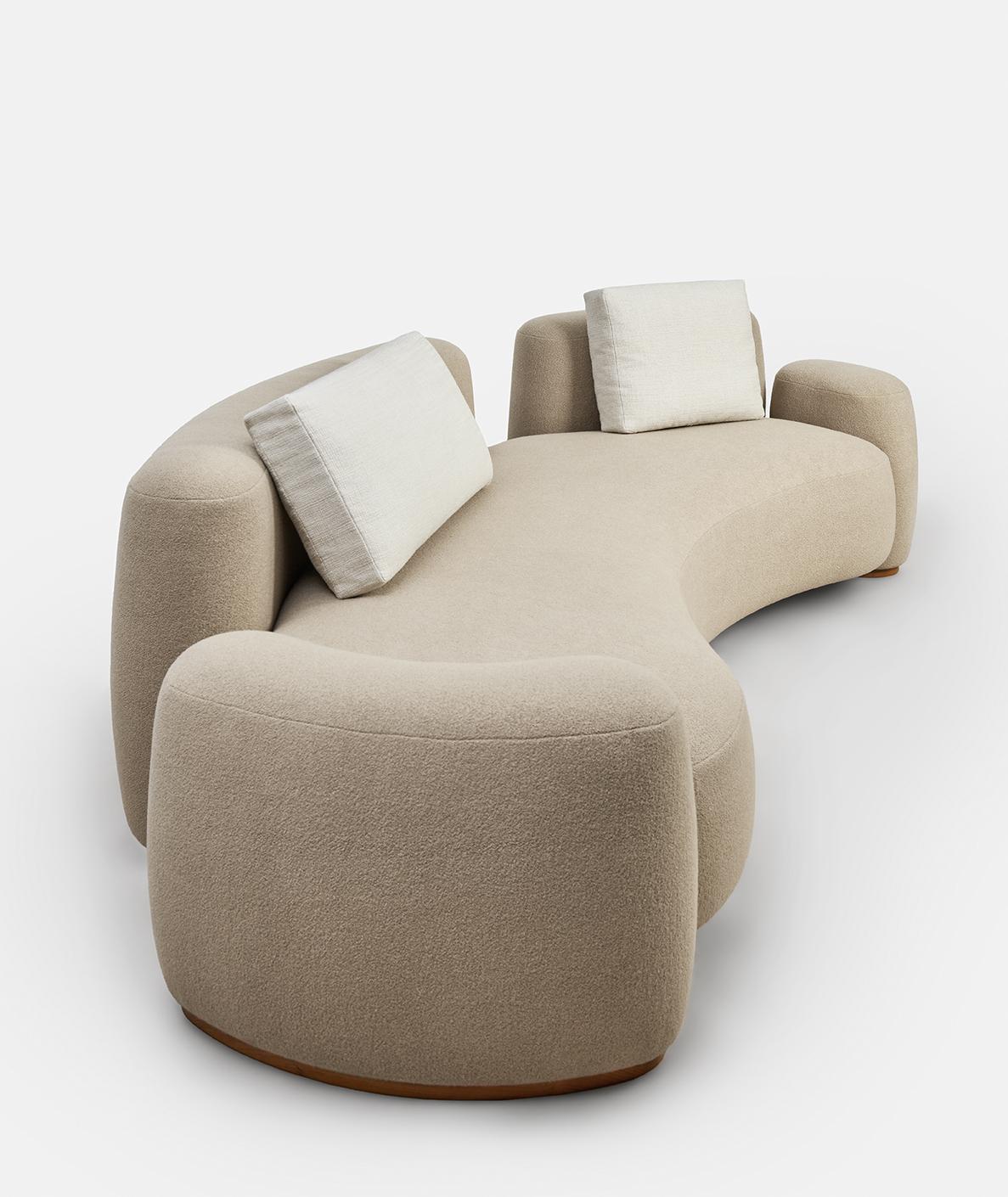 https://a.1stdibscdn.com/beige-baba-sofa-by-gisbert-poppler-for-sale-picture-3/f_12192/f_340710021682954059410/SofaBaba_GisbertPoeppler_02_master.jpg