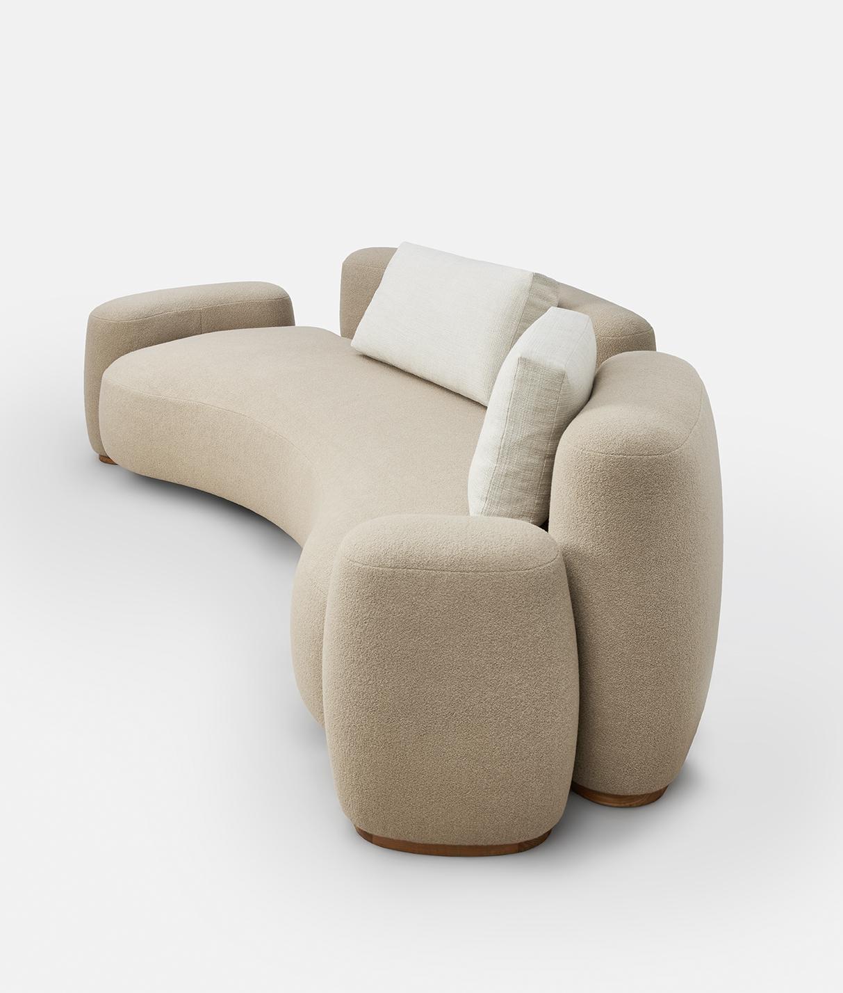https://a.1stdibscdn.com/beige-baba-sofa-by-gisbert-poppler-for-sale-picture-4/f_12192/f_340710021682954059988/SofaBaba_GisbertPoeppler_03_master.jpg