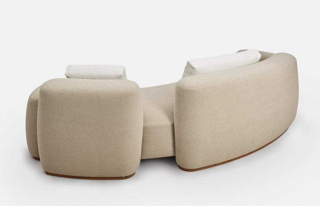 https://a.1stdibscdn.com/beige-baba-sofa-by-gisbert-poppler-for-sale-picture-6/f_12192/f_340710021682954061334/SofaBaba_GisbertPoeppler_05_master.jpg