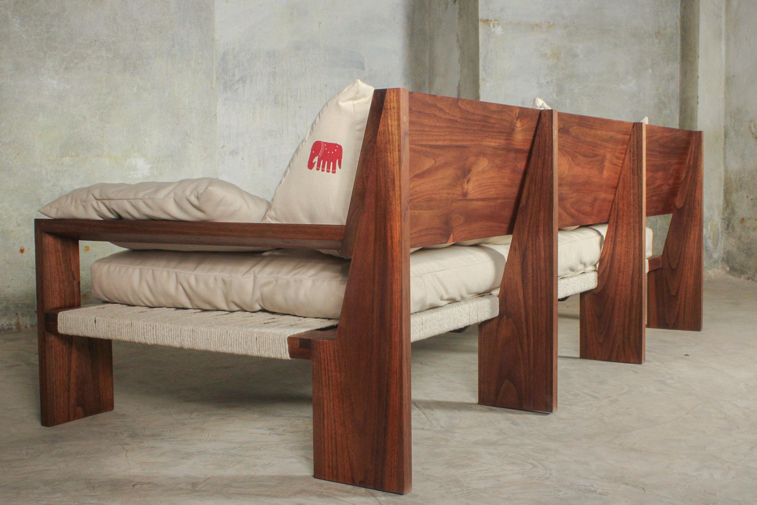 https://a.1stdibscdn.com/c-sofa-for-sale-picture-5/f_98612/f_409726721723013930523/Sofa_C_2__master.JPG