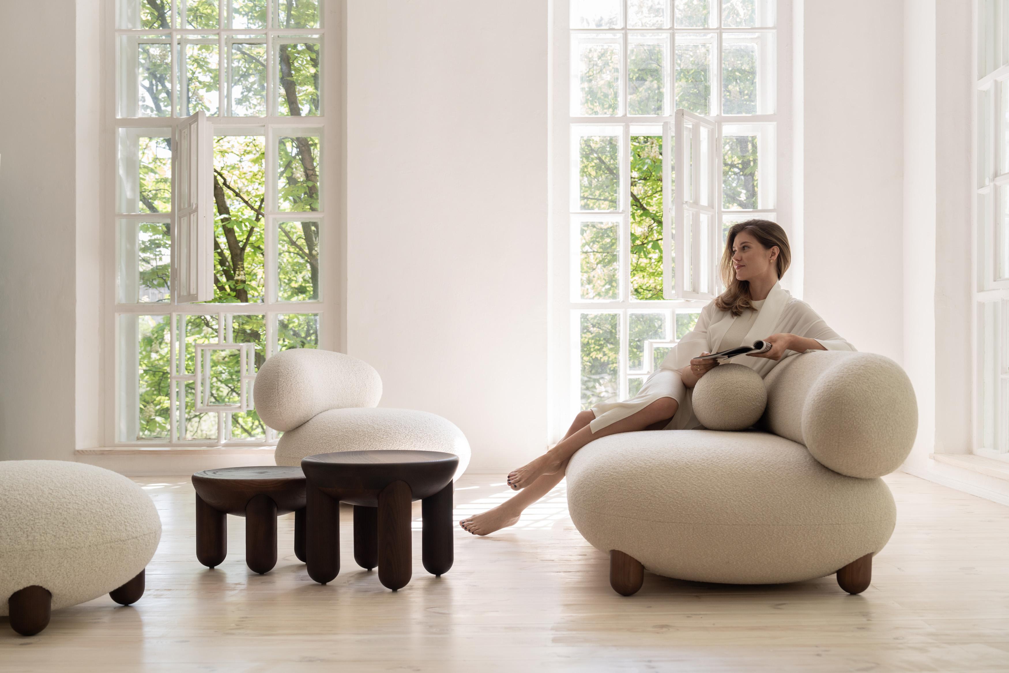 https://a.1stdibscdn.com/noom-home-flock-sofa-baloo-boucle-for-sale-picture-12/f_92392/f_464481921757519480032/Sofa_Flock_in_interior_by_NOOM_5__master.jpg