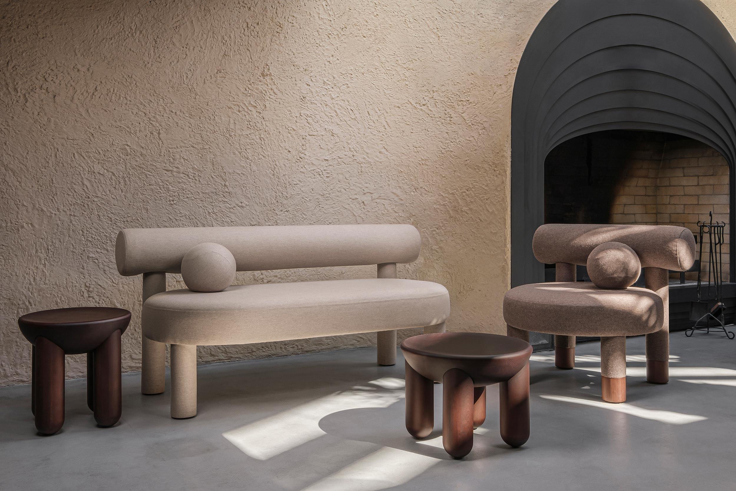 https://a.1stdibscdn.com/modern-sofa-gropius-cs1-in-various-fabrics-by-noom-for-sale-picture-3/f_42321/f_371847521700560962258/Sofa_Gropius_20__master.jpg