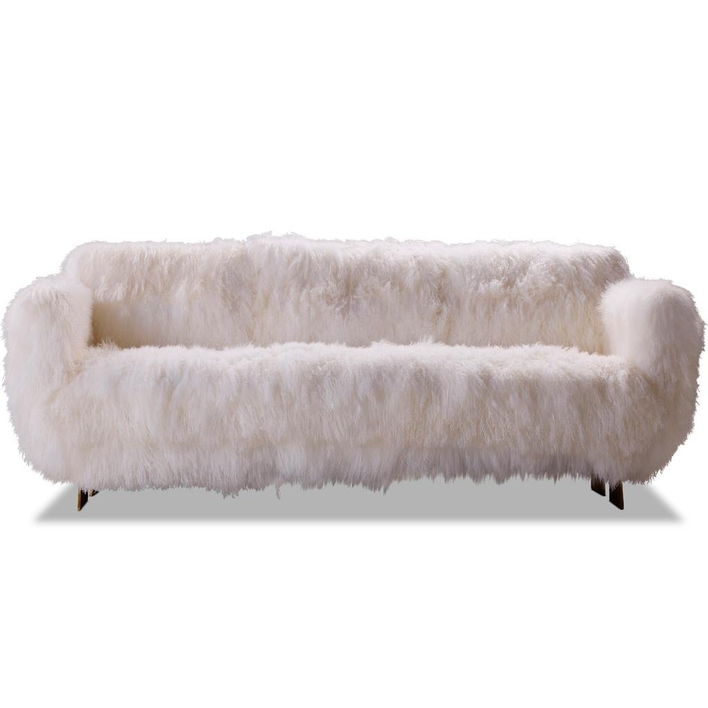 https://a.1stdibscdn.com/modern-white-mongolian-sheepskin-solid-cast-brass-primal-sofa-by-egg-designs-for-sale-picture-4/f_38931/f_408042821721992726975/Sofa_Primal_Mongolian_View3_master.jpg