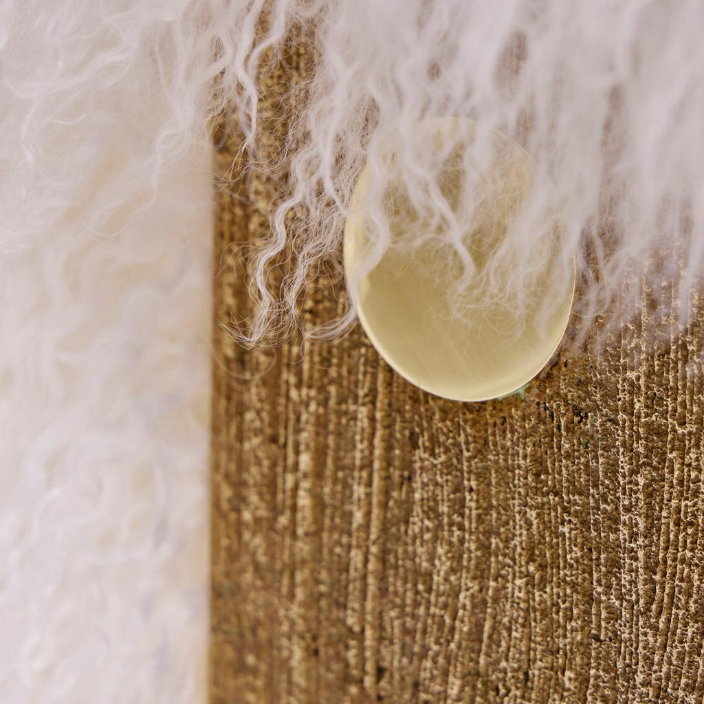 https://a.1stdibscdn.com/modern-white-mongolian-sheepskin-solid-cast-brass-primal-sofa-by-egg-designs-for-sale-picture-9/f_38931/f_408042821721992728064/Sofa_Primal_Mongolian_View8_master.jpg