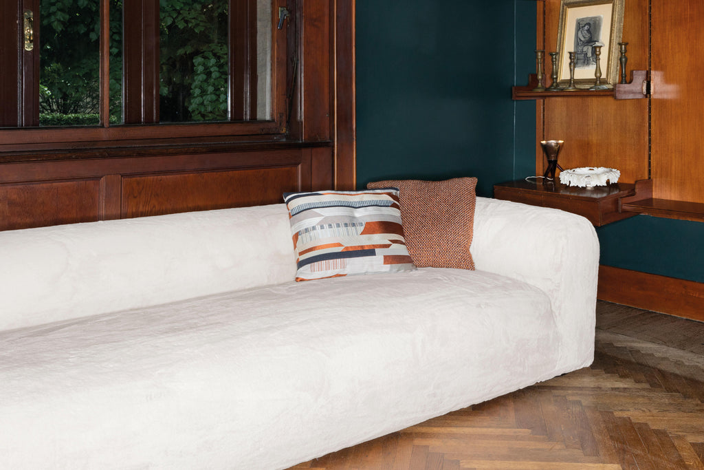 https://a.1stdibscdn.com/lambert-3-seater-sofa-by-somaschini-for-sale-picture-5/f_12192/f_432254021737374252756/Somaschini_05233942_master.jpg