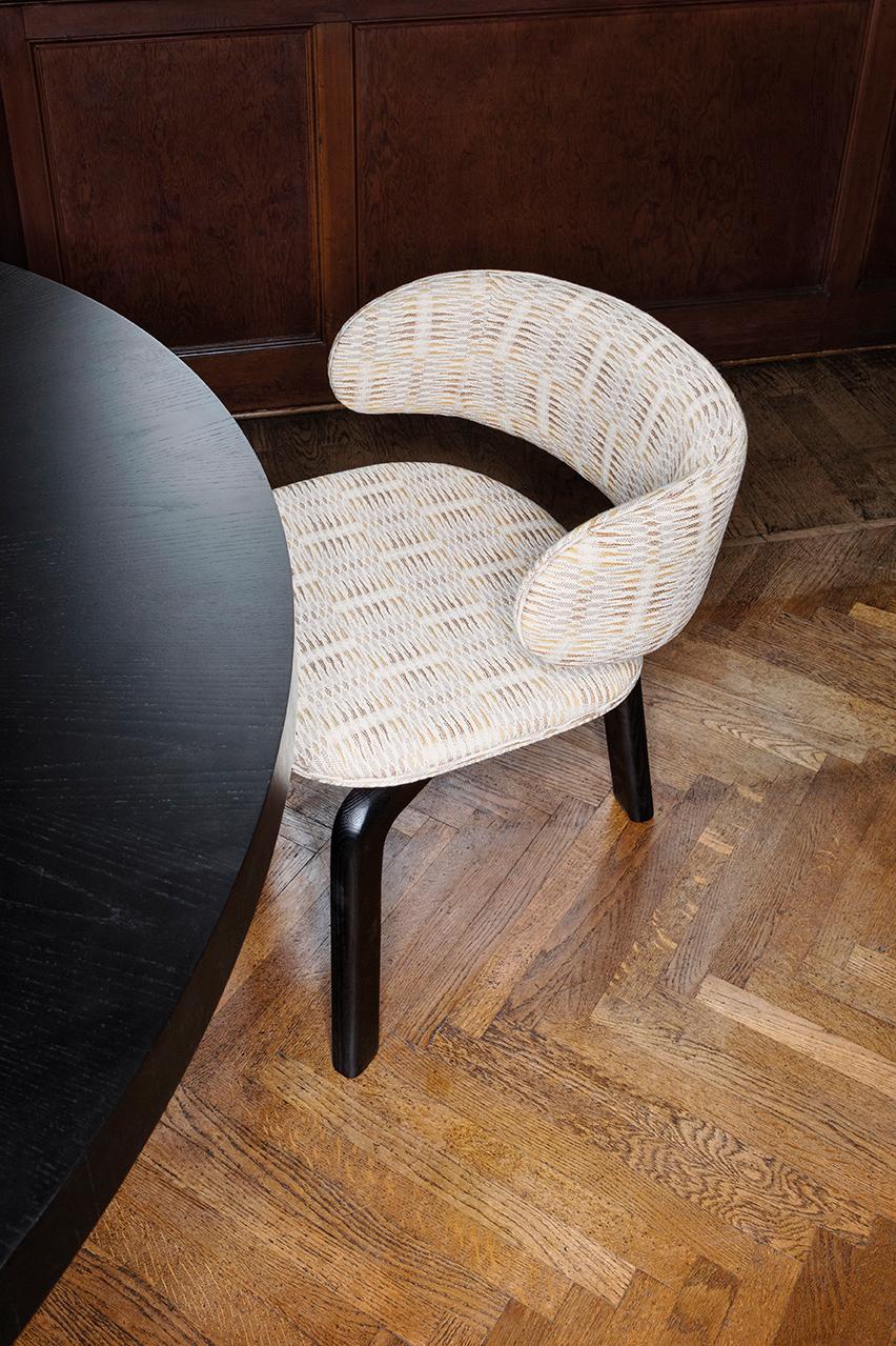 https://a.1stdibscdn.com/hunt-three-legs-chair-in-fabric-black-ash-dainelli-studio-for-somaschini-for-sale-picture-3/f_97422/f_400788121717754150291/Somaschini_05234028_master.jpg