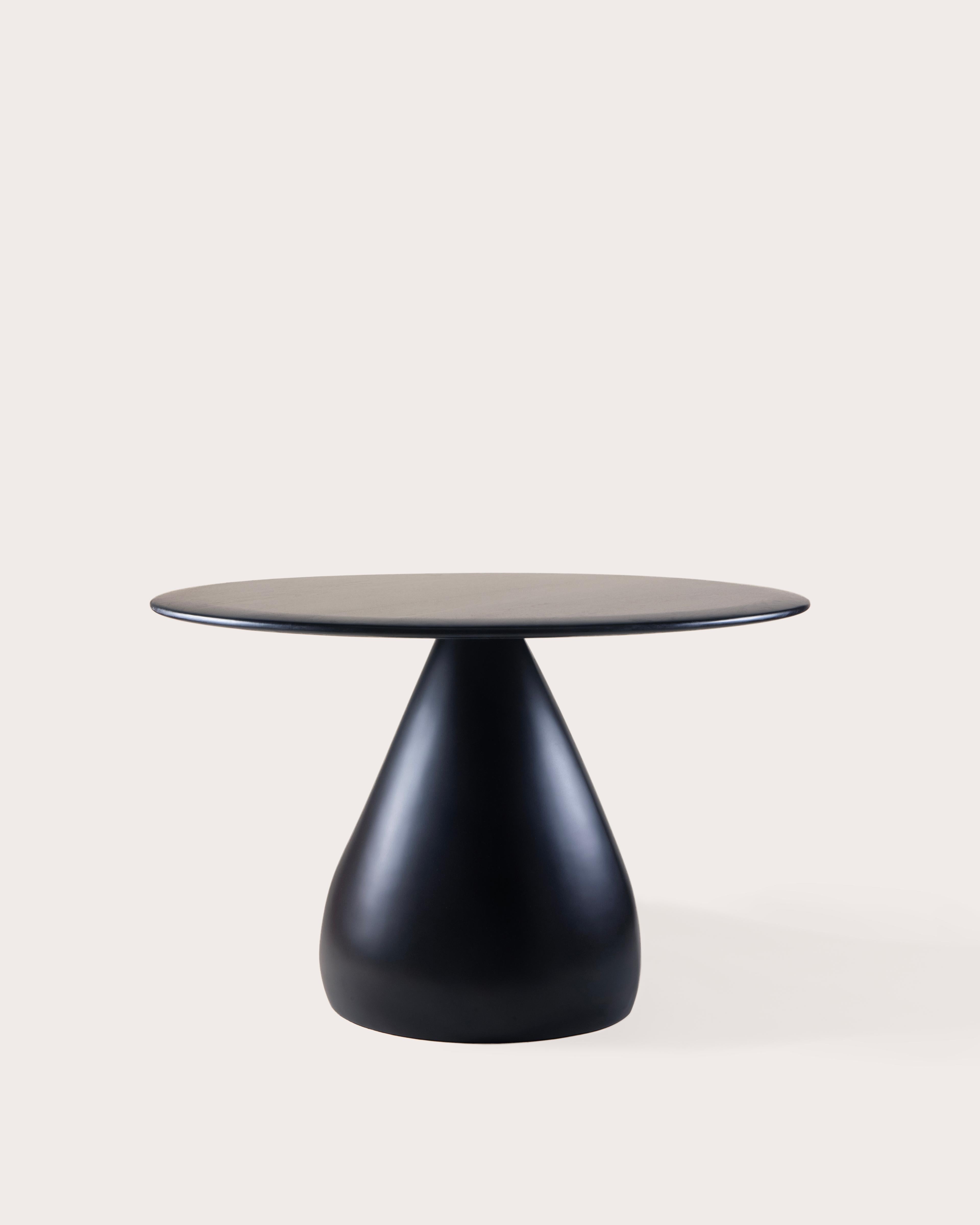 https://a.1stdibscdn.com/konekt-sonya-dining-table-in-bronze-and-ebonized-walnut-for-sale-picture-10/f_28753/f_83982231737132415863/Sonya_Table_Blackened_Steel_1_master.jpg
