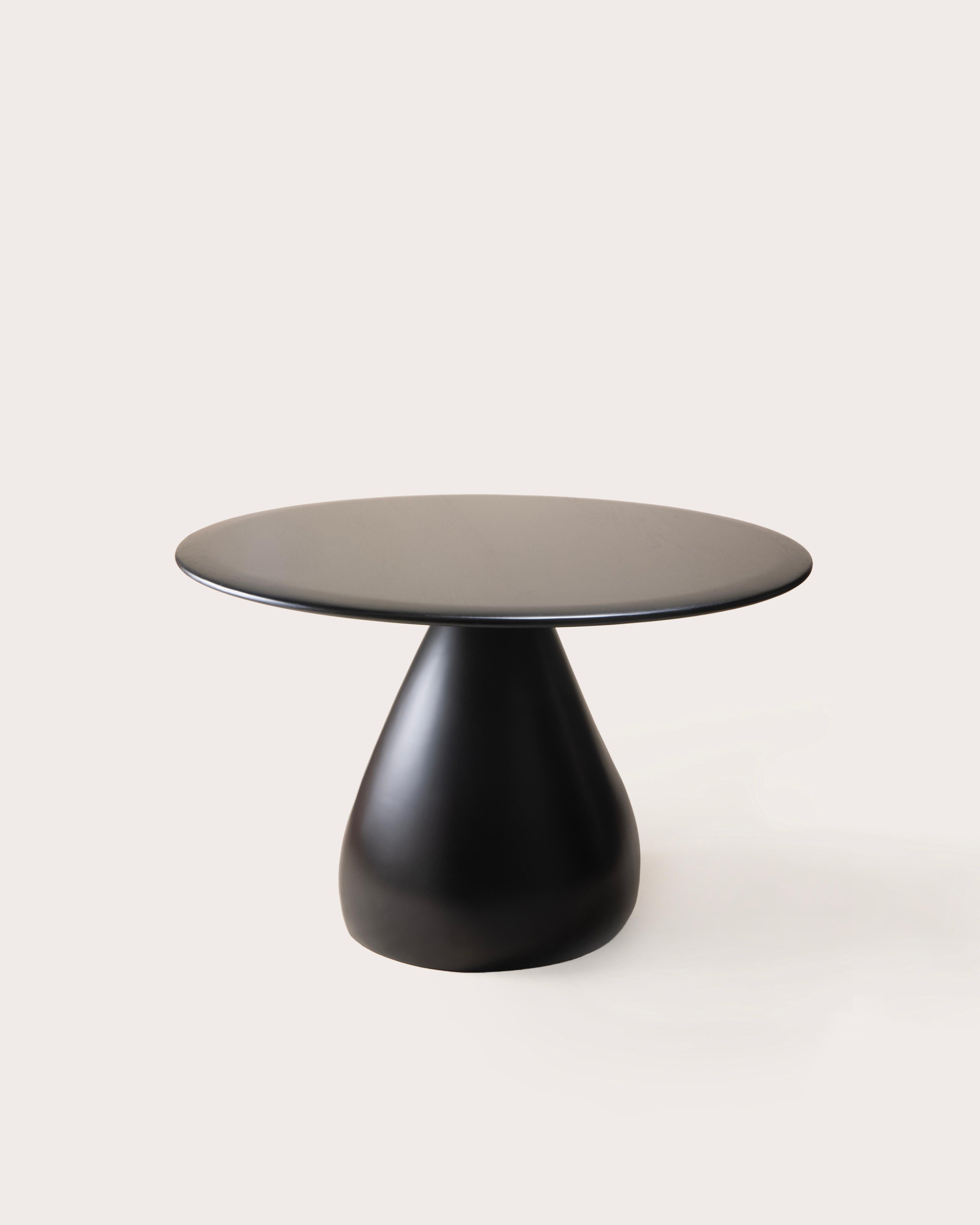 https://a.1stdibscdn.com/konekt-sonya-dining-table-in-bronze-and-ebonized-walnut-for-sale-picture-11/f_28753/f_83982231737132416320/Sonya_Table_Blackened_Steel_2_master.jpg