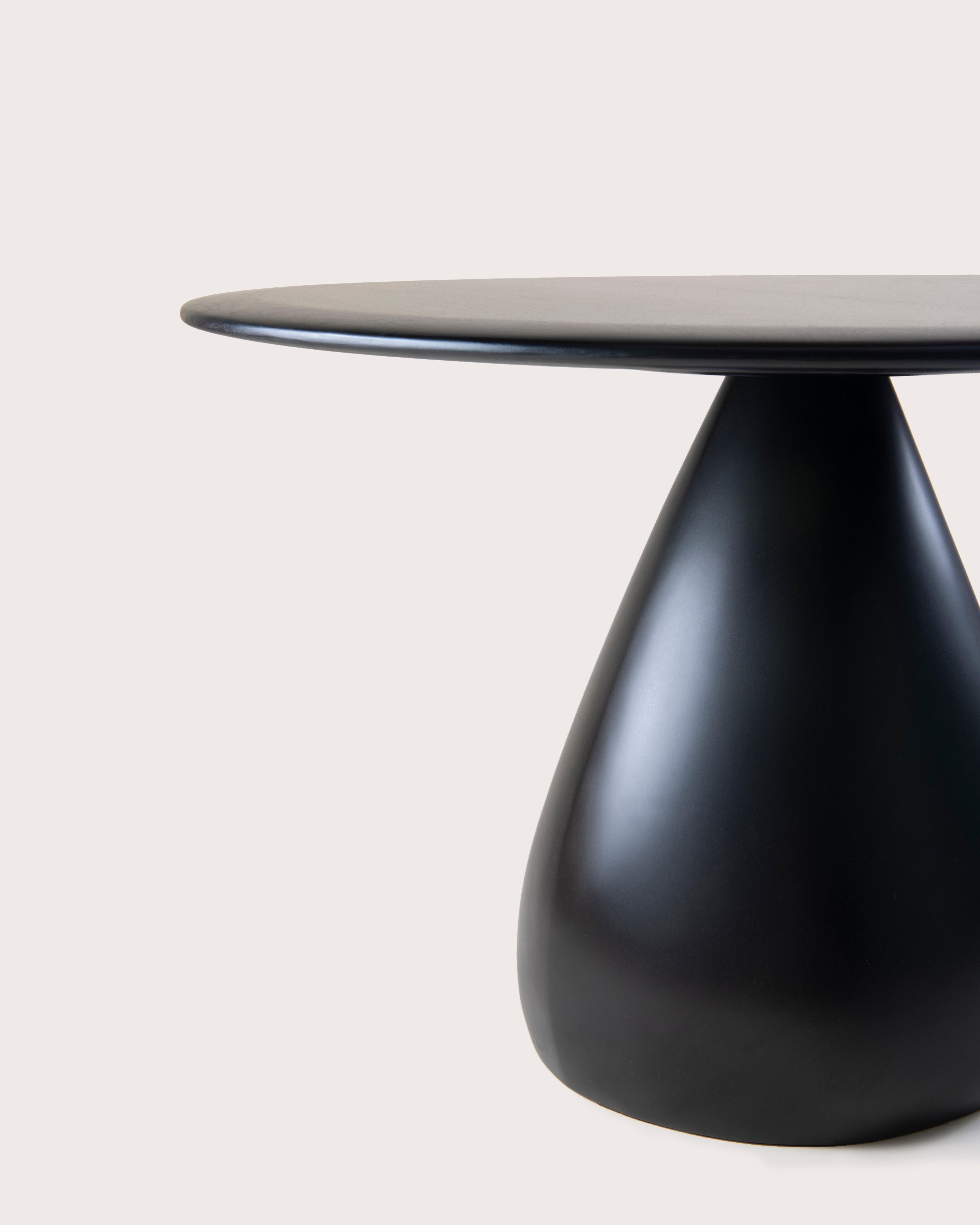 https://a.1stdibscdn.com/konekt-sonya-dining-table-in-bronze-and-ebonized-walnut-for-sale-picture-12/f_28753/f_83982231737132416756/Sonya_Table_Blackened_Steel_3_master.jpg