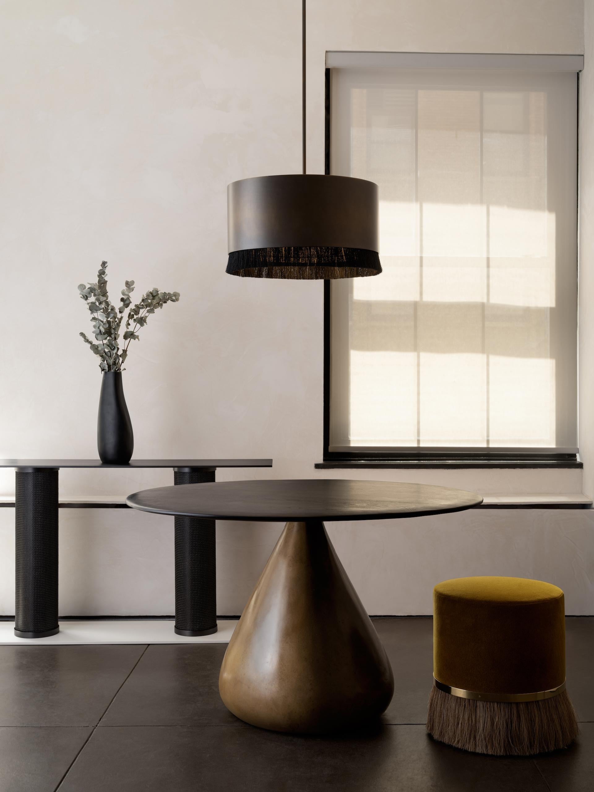 https://a.1stdibscdn.com/konekt-sonya-dining-table-in-bronze-and-ebonized-walnut-for-sale-picture-3/f_28753/f_83982231657818966704/Sonya_Table_Thing_3_Stool_master.jpg