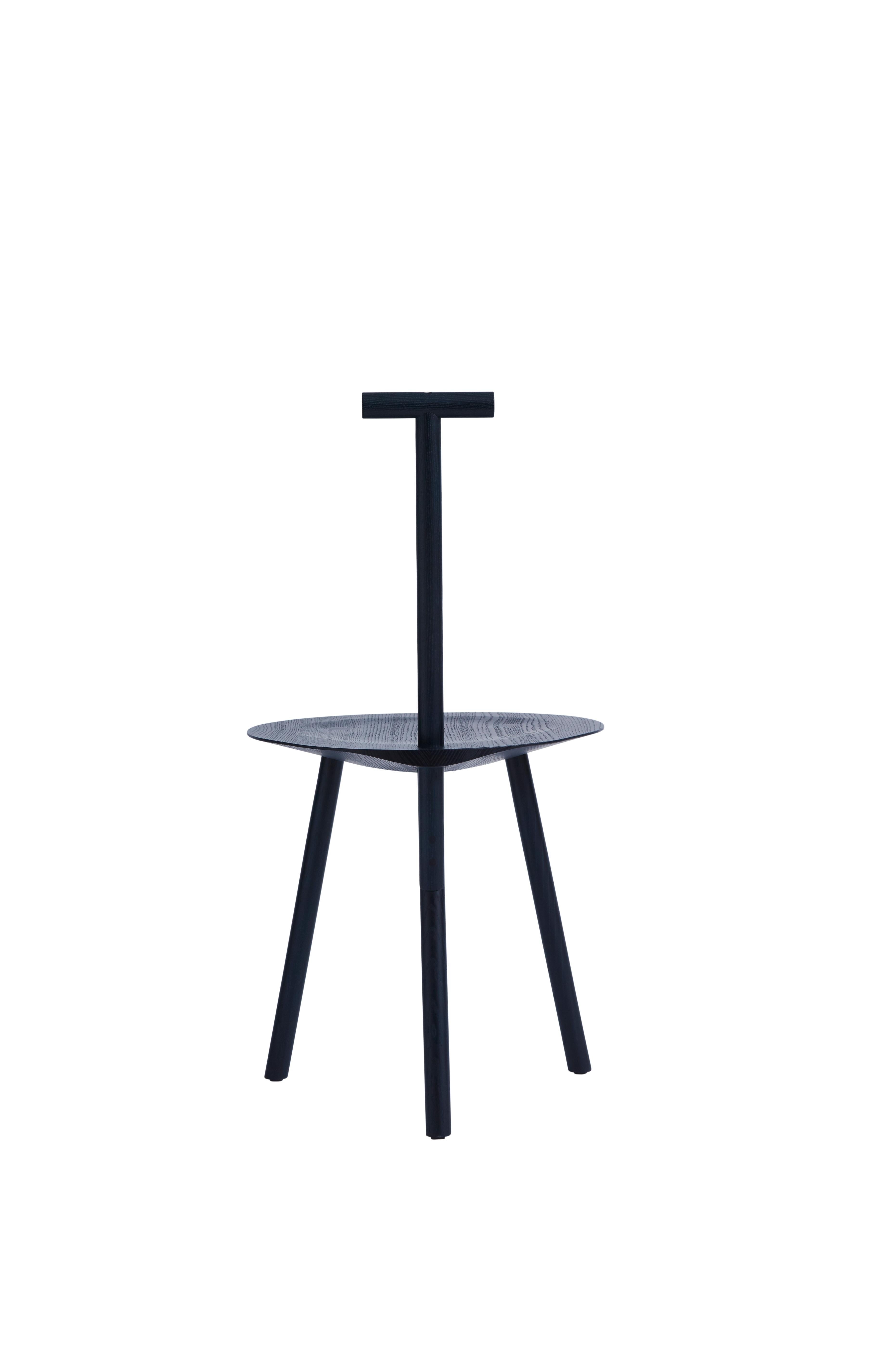 https://a.1stdibscdn.com/archivesE/upload/12330573/1585547263372/Spade_Chair_stained_Navy_Blue_3_master.jpg