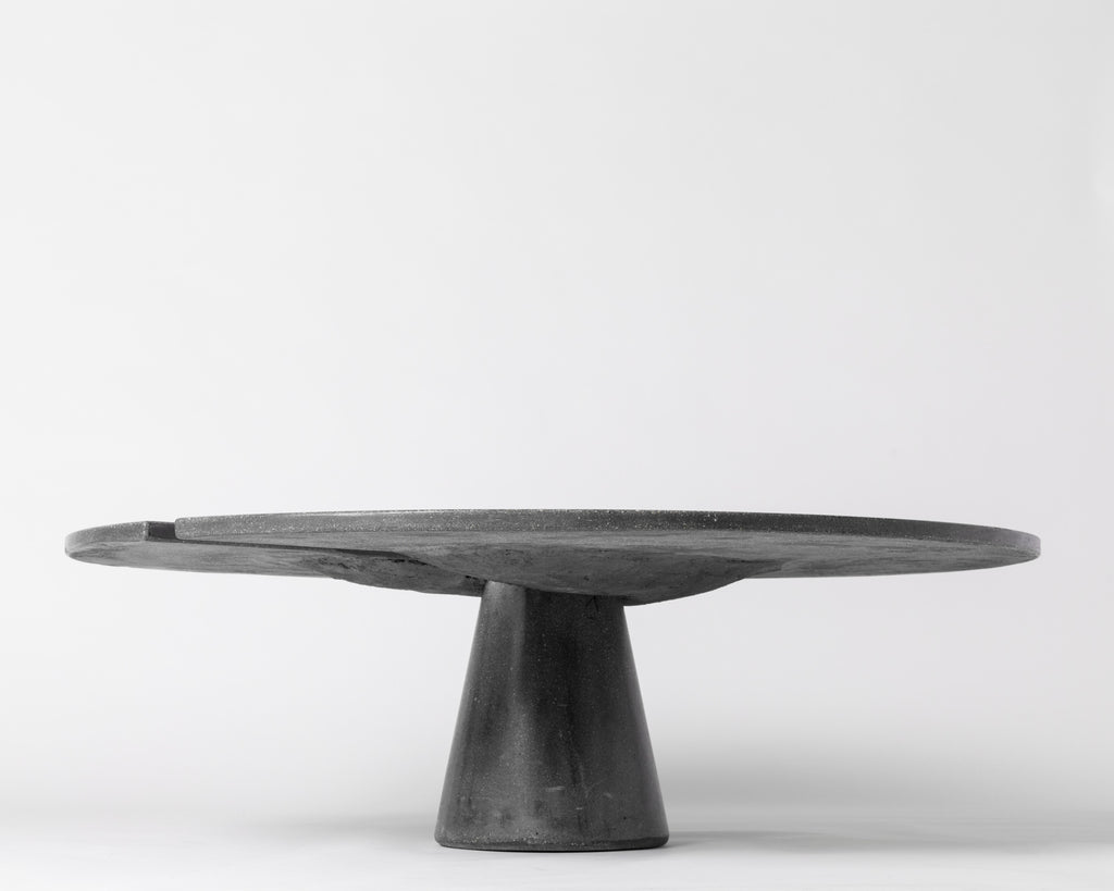 https://a.1stdibscdn.com/james-de-wulf-straight-split-locking-concrete-coffee-table-for-sale-picture-2/f_12242/1588790858368/Split_Coffee_3_master.jpg