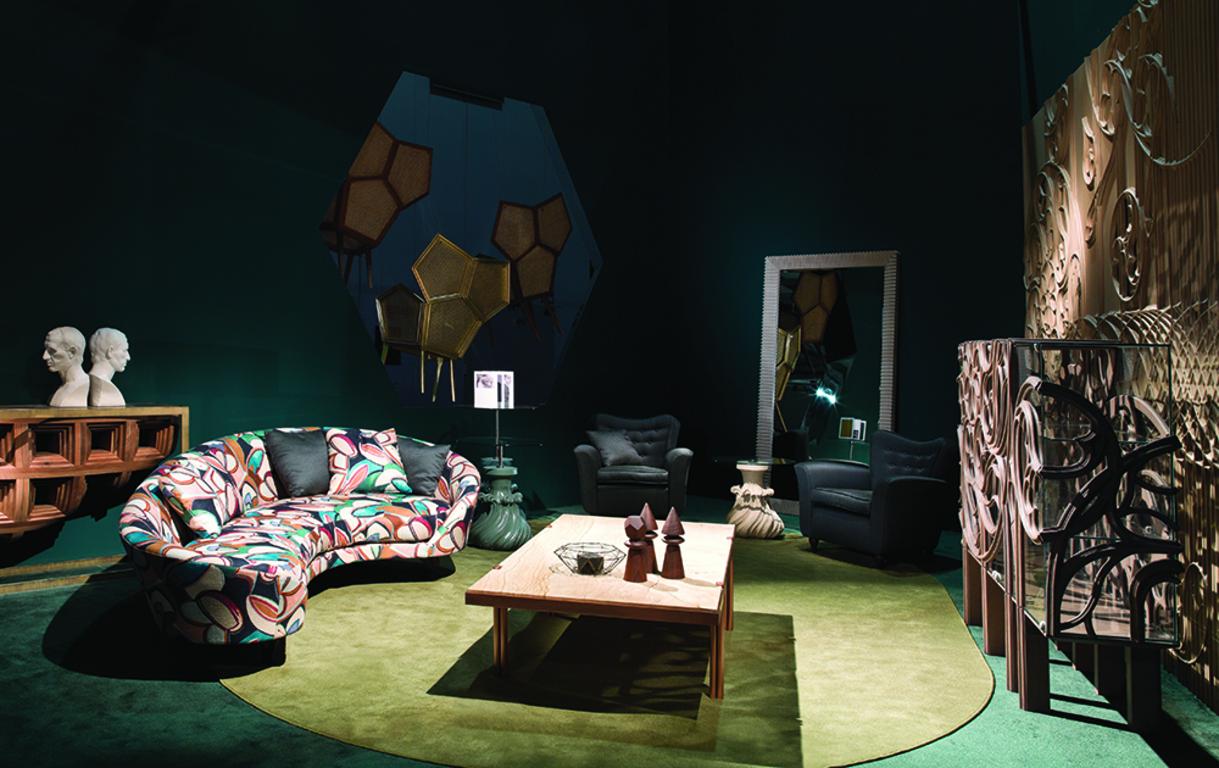 https://a.1stdibscdn.com/madeleine-sofa-in-multi-color-upholstery-by-fratelli-boffi-for-sale-picture-4/f_46131/f_156410921620735939773/Stand_1__master.jpg