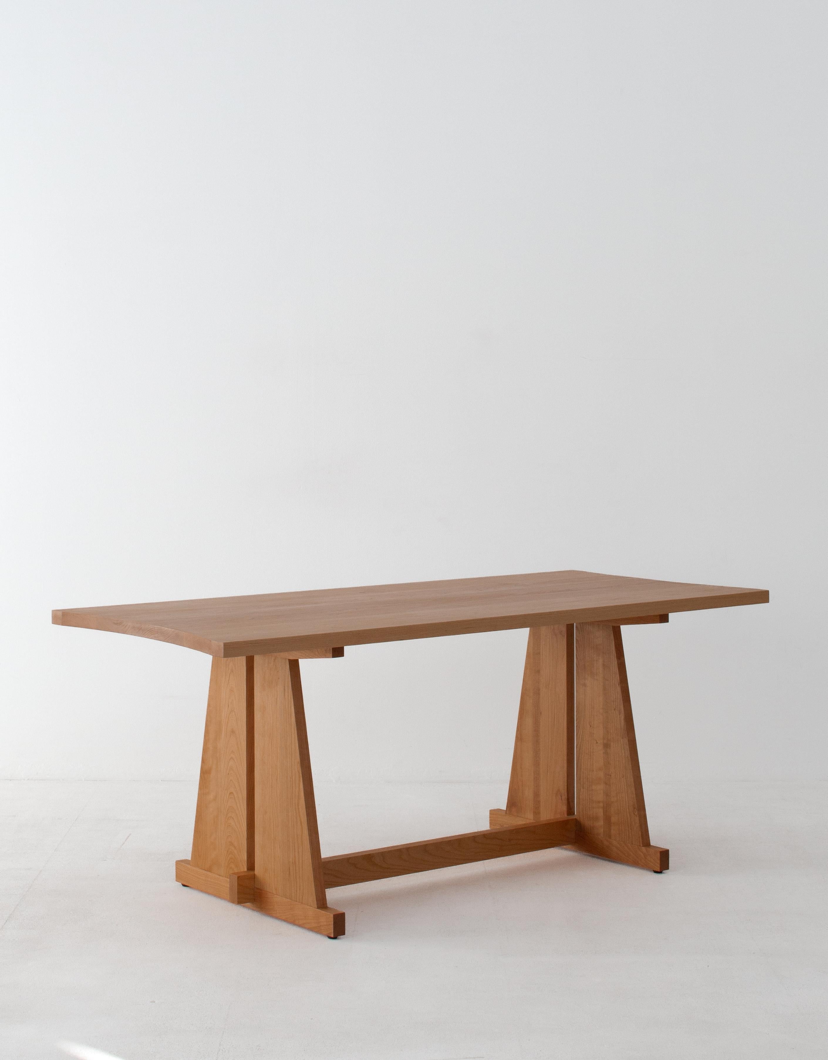 https://a.1stdibscdn.com/lola-classic-dining-table-in-solid-european-cherry-by-standard-practice-for-sale-picture-2/f_12192/f_492664021773766411096/StandardPractice_Lola_Classic_01_master.jpg