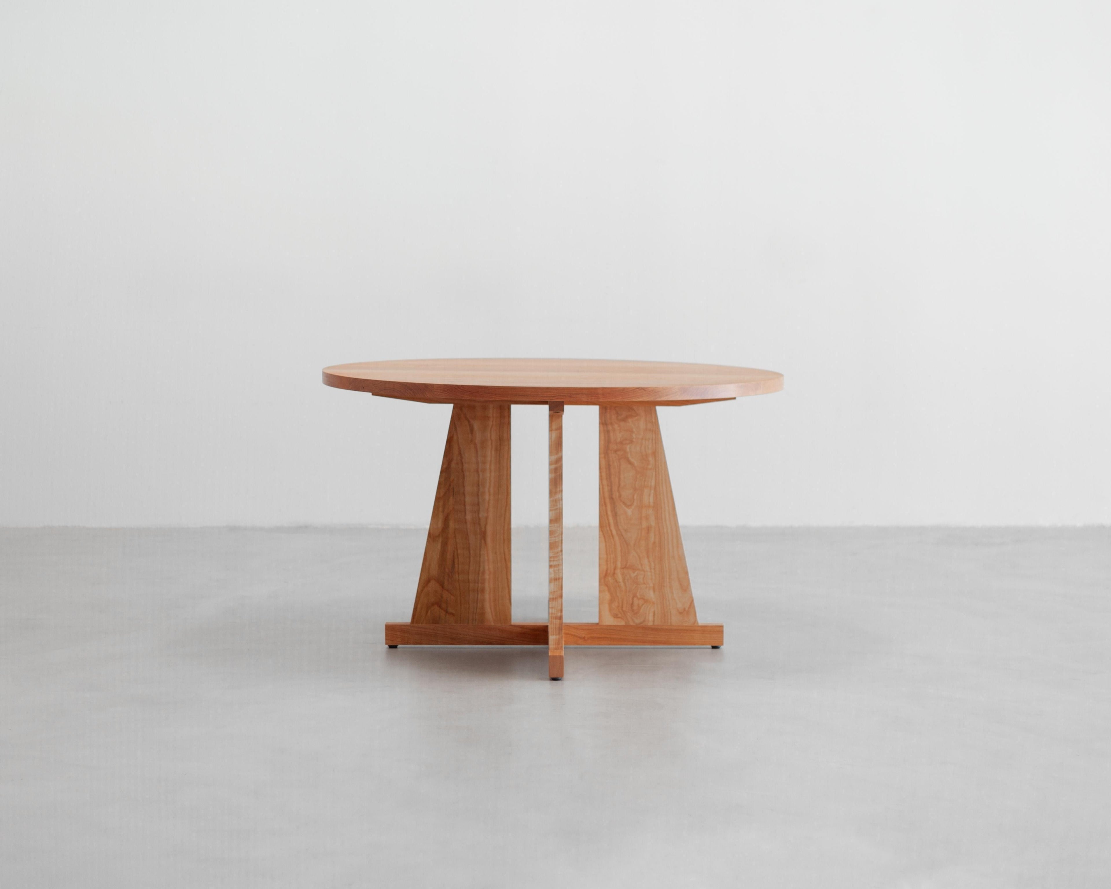 https://a.1stdibscdn.com/lola-round-dining-table-in-solid-european-cherry-by-standard-practice-for-sale-picture-3/f_12192/f_492658721773764370874/StandardPractice_Lola_Round_02_master.jpg