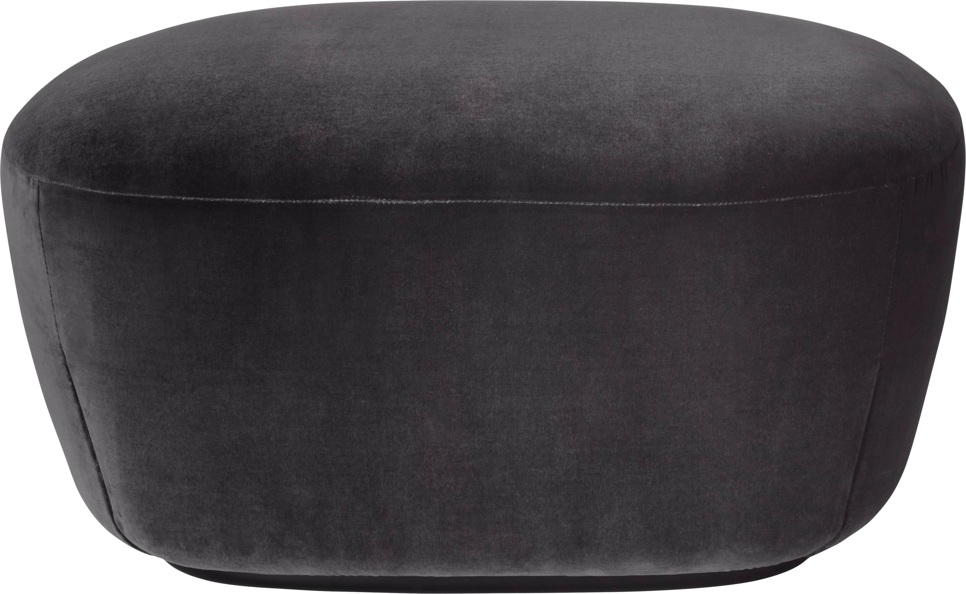 https://a.1stdibscdn.com/customizable-gubi-stay-lounge-chair-by-space-copenhagen-for-sale-picture-7/f_44652/f_285558021651864291613/Stay_Ottoman_Fixed_FullyUpholstered_Black_GUBI_Velluto_130_Front_master.jpg