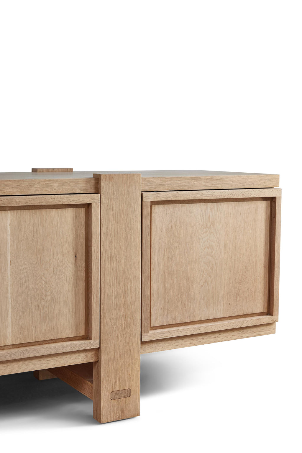 https://a.1stdibscdn.com/lake-media-cabinet-in-white-oak-by-august-abode-for-sale-picture-9/f_56632/f_279757721648415400525/Stefani_Stein_Oct_19th_2020_08_master.jpg