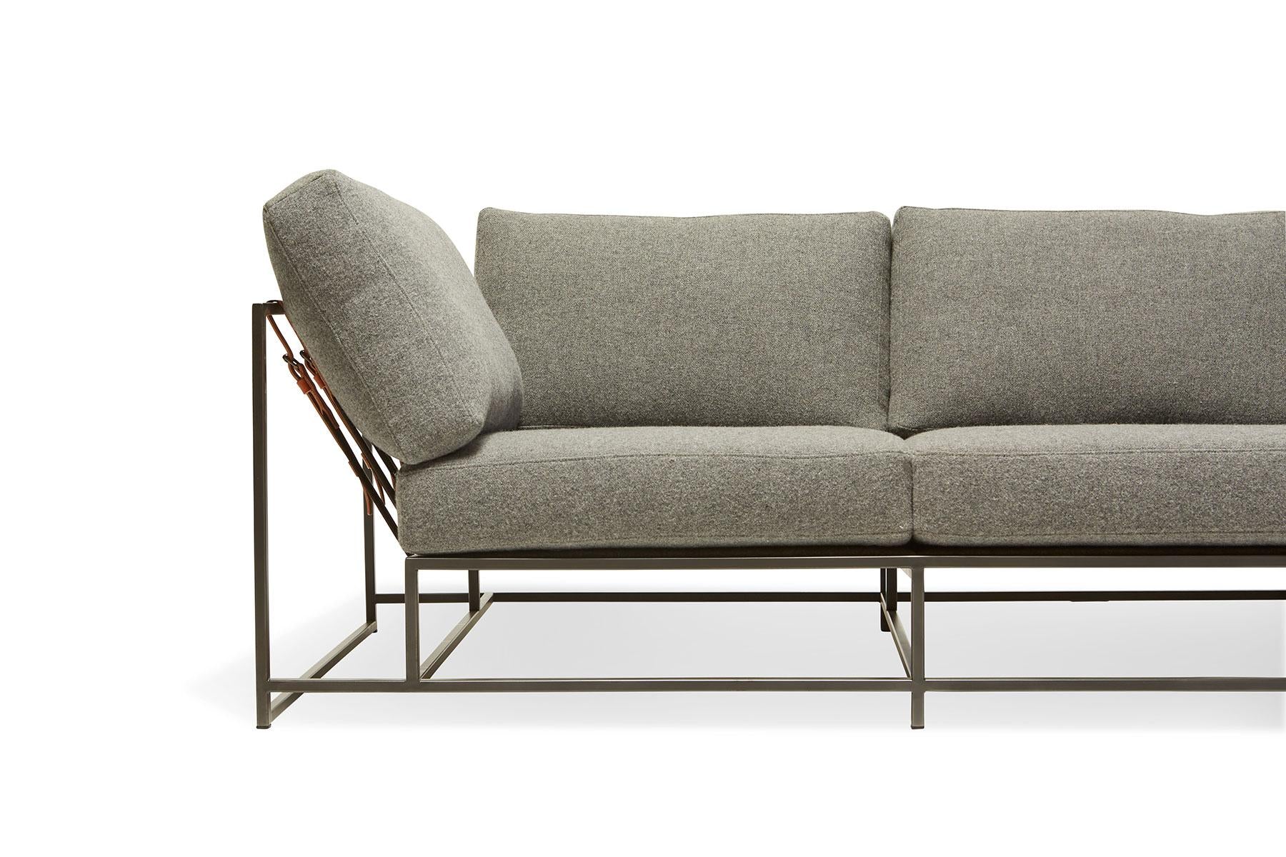 https://a.1stdibscdn.com/faribault-grey-wool-and-blackened-steel-sofa-for-sale-picture-4/f_24923/f_176724111579740128044/StephenKenn_GreyWool_BlkndSteel_Sofa_2019_04_web_master.jpg