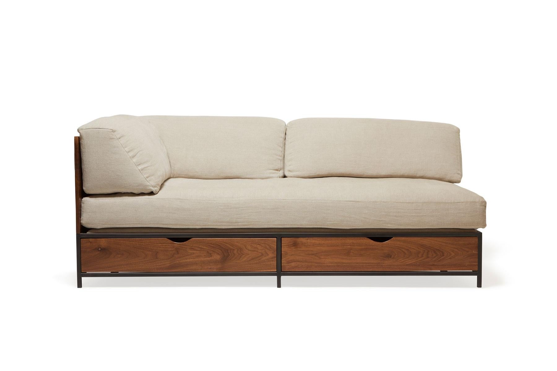 https://a.1stdibscdn.com/guest-bed-sofa-with-storage-drawers-for-sale-picture-3/f_24923/f_200500721596140108684/StephenKenn_GuestBed_2020_12_web_master.jpg