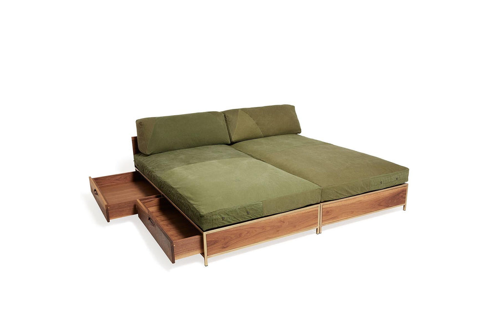 https://a.1stdibscdn.com/vintage-military-canvas-guest-bed-sofa-with-storage-drawers-for-sale-picture-8/f_24923/f_240701521623090932517/StephenKenn_MilitaryCanvas_AntBrass_GuestBed_web_09_master.jpg