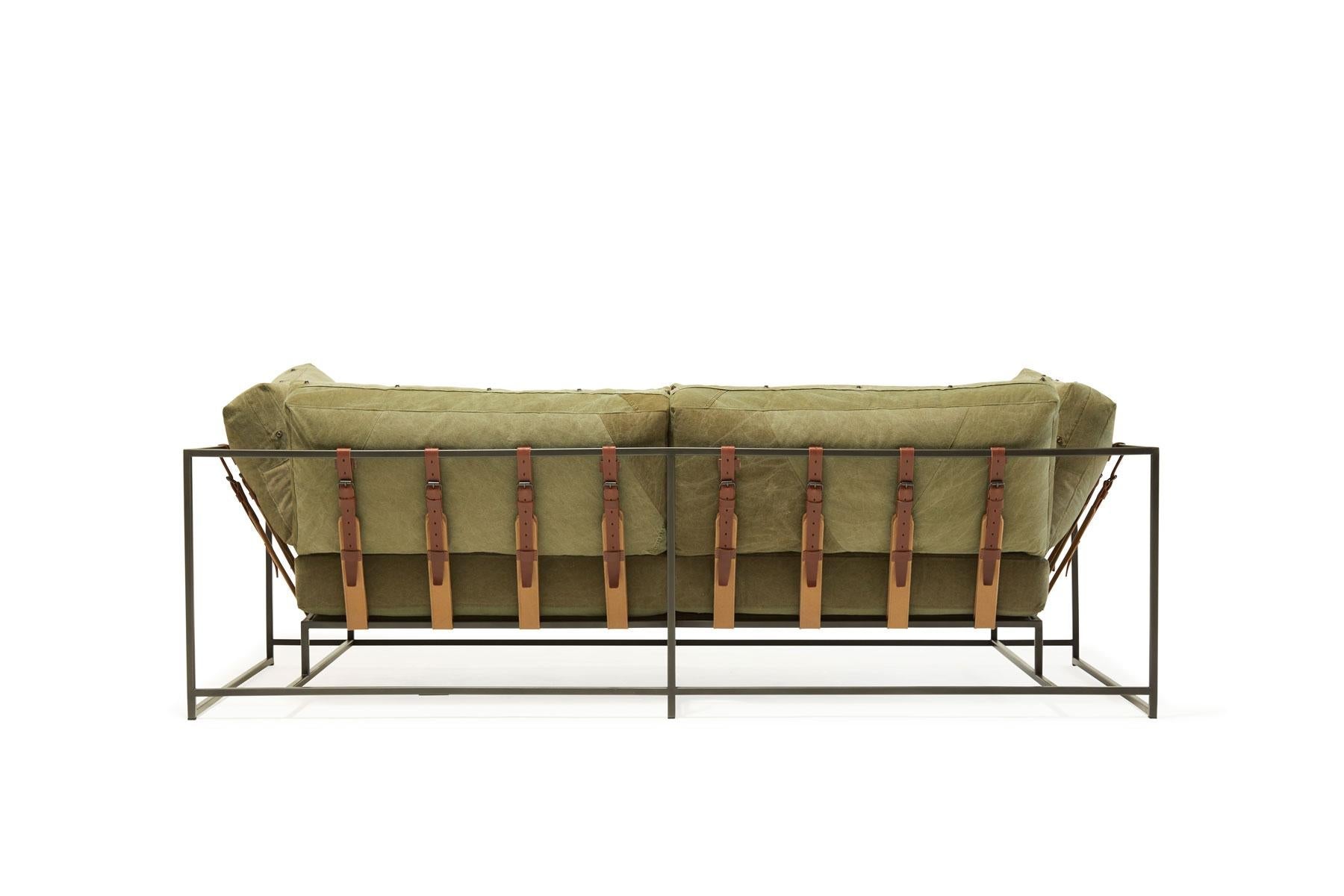 https://a.1stdibscdn.com/vintage-military-canvas-and-blackened-steel-v2-two-seat-sofa-for-sale-picture-3/f_24923/f_176685611579716397946/StephenKenn_MilitaryCanvas_BlackenedSteel_TwoSeatSofa_2019_03_web_master.jpg