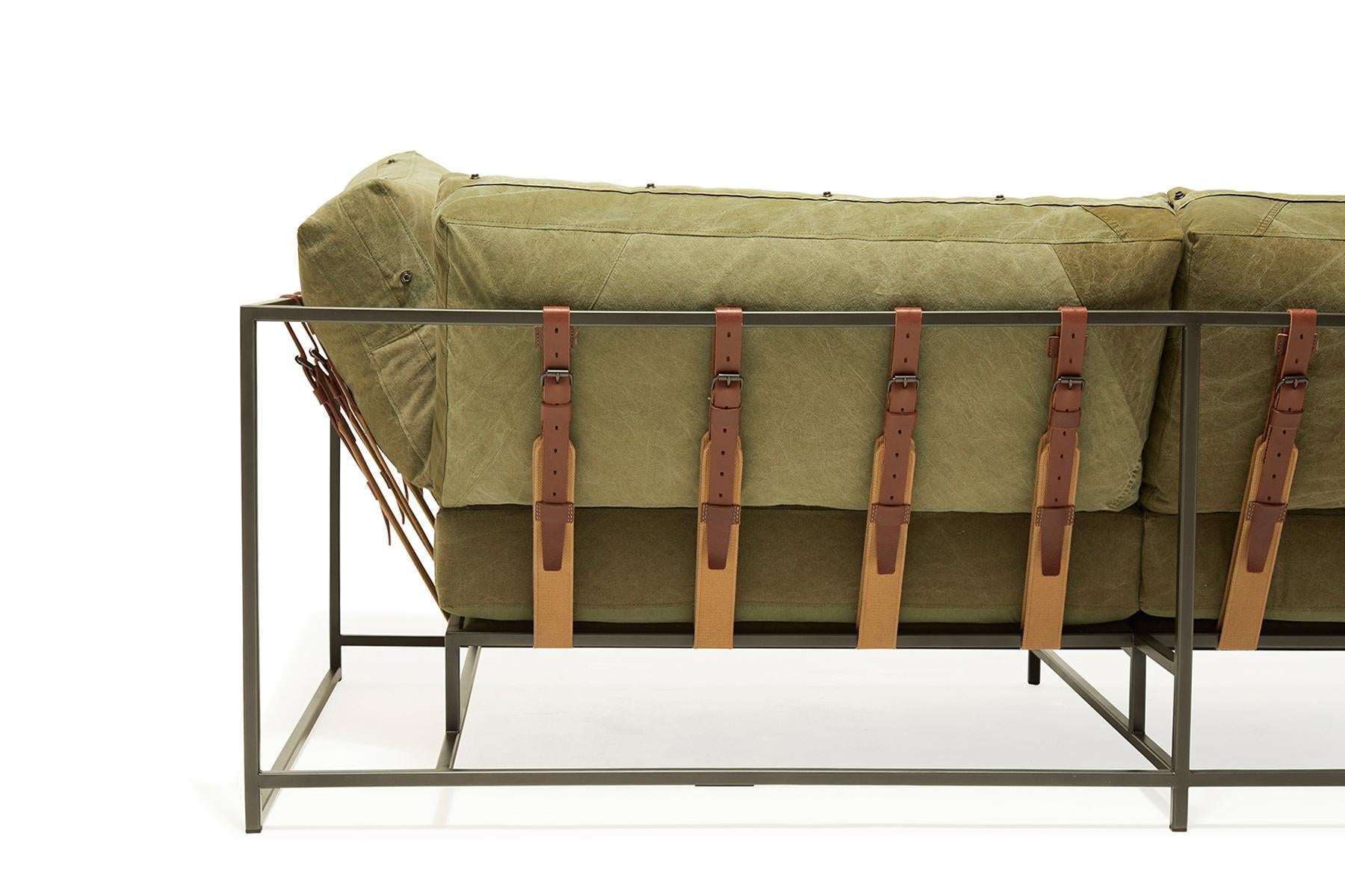 https://a.1stdibscdn.com/vintage-military-canvas-and-blackened-steel-v2-two-seat-sofa-for-sale-picture-5/f_24923/f_176685611579716399357/StephenKenn_MilitaryCanvas_BlackenedSteel_TwoSeatSofa_2019_05_web_master.jpg