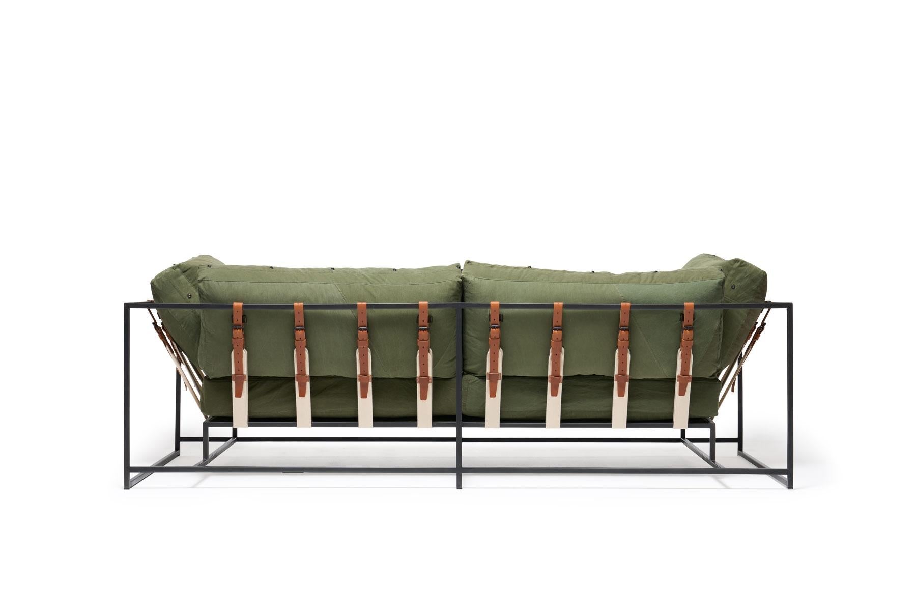 https://a.1stdibscdn.com/vintage-military-canvas-and-blackened-steel-two-seat-sofa-for-sale-picture-3/f_24923/f_276931621646771003509/StephenKenn_MilitaryCanvas_BlkSteel_TwoSeatSofa_2021_03_web_master.jpg