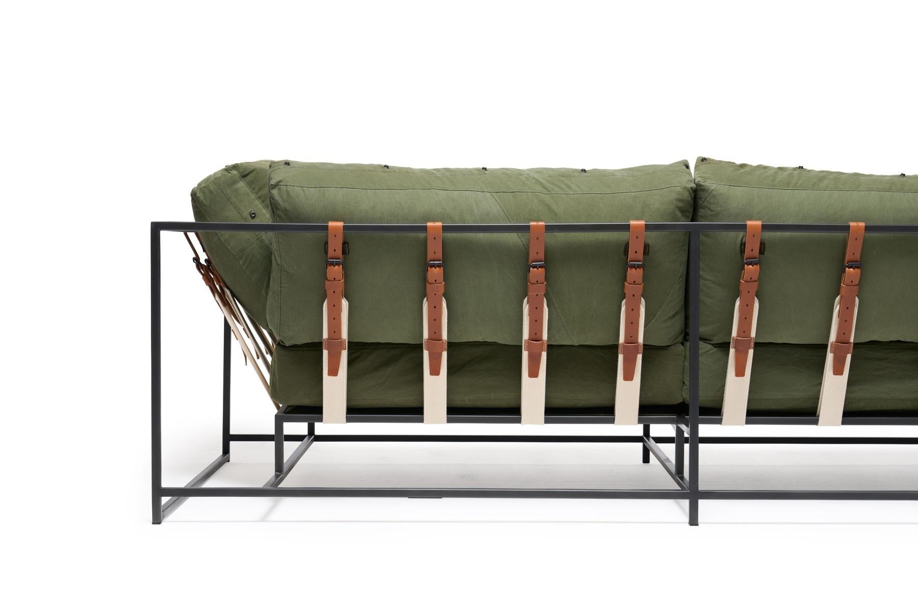 https://a.1stdibscdn.com/vintage-military-canvas-and-blackened-steel-two-seat-sofa-for-sale-picture-6/f_24923/f_276931621646771003670/StephenKenn_MilitaryCanvas_BlkSteel_TwoSeatSofa_2021_06_web_master.jpg