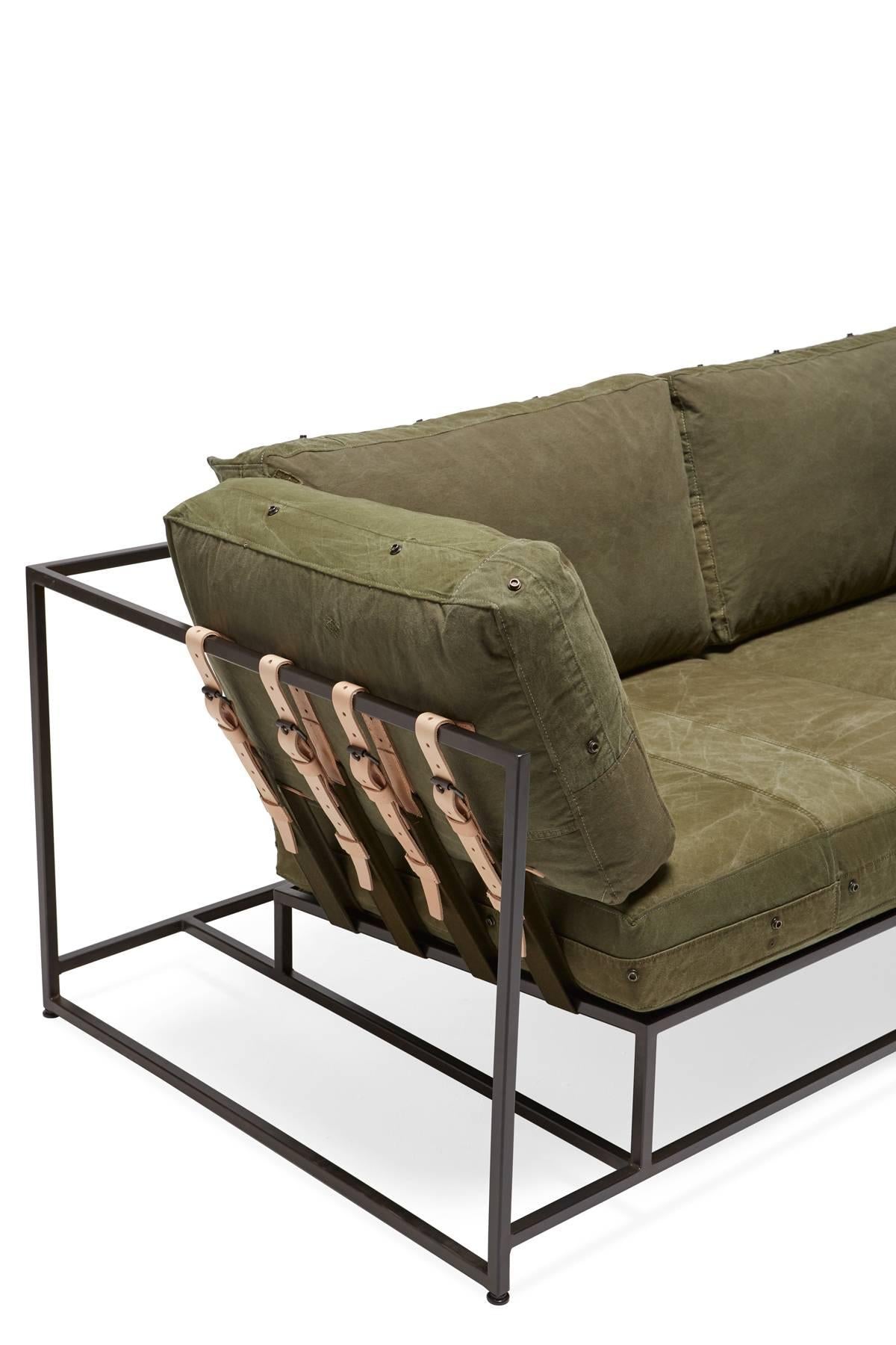 https://a.1stdibscdn.com/archivesE/upload/f_24923/1485890428405/StephenKenn_MilitaryCanvas_VegTan_TwoSeat_Sofa_5_web_master.jpg
