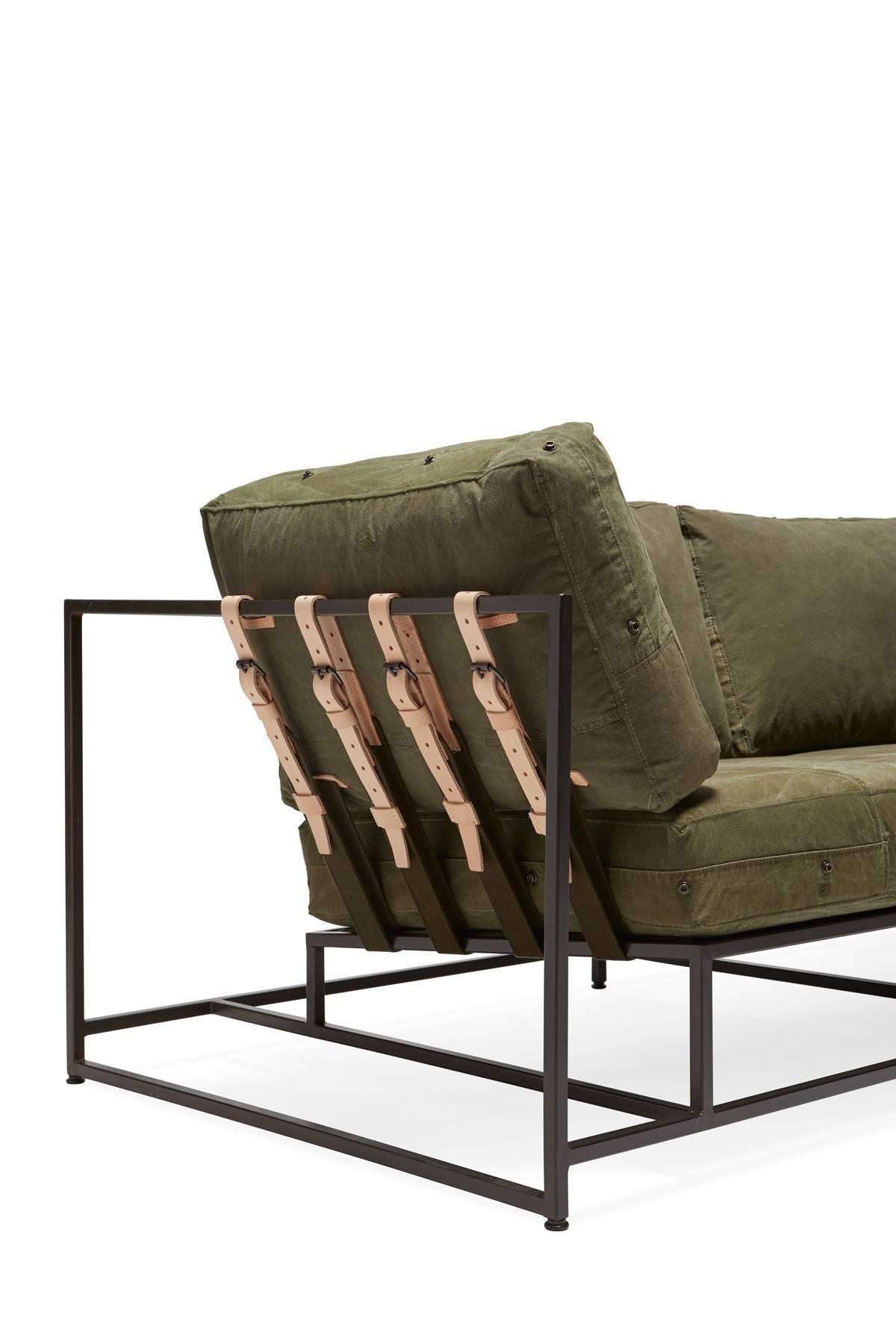 https://a.1stdibscdn.com/archivesE/upload/f_24923/1485890426183/StephenKenn_MilitaryCanvas_VegTan_TwoSeat_Sofa_6_web_master.jpg