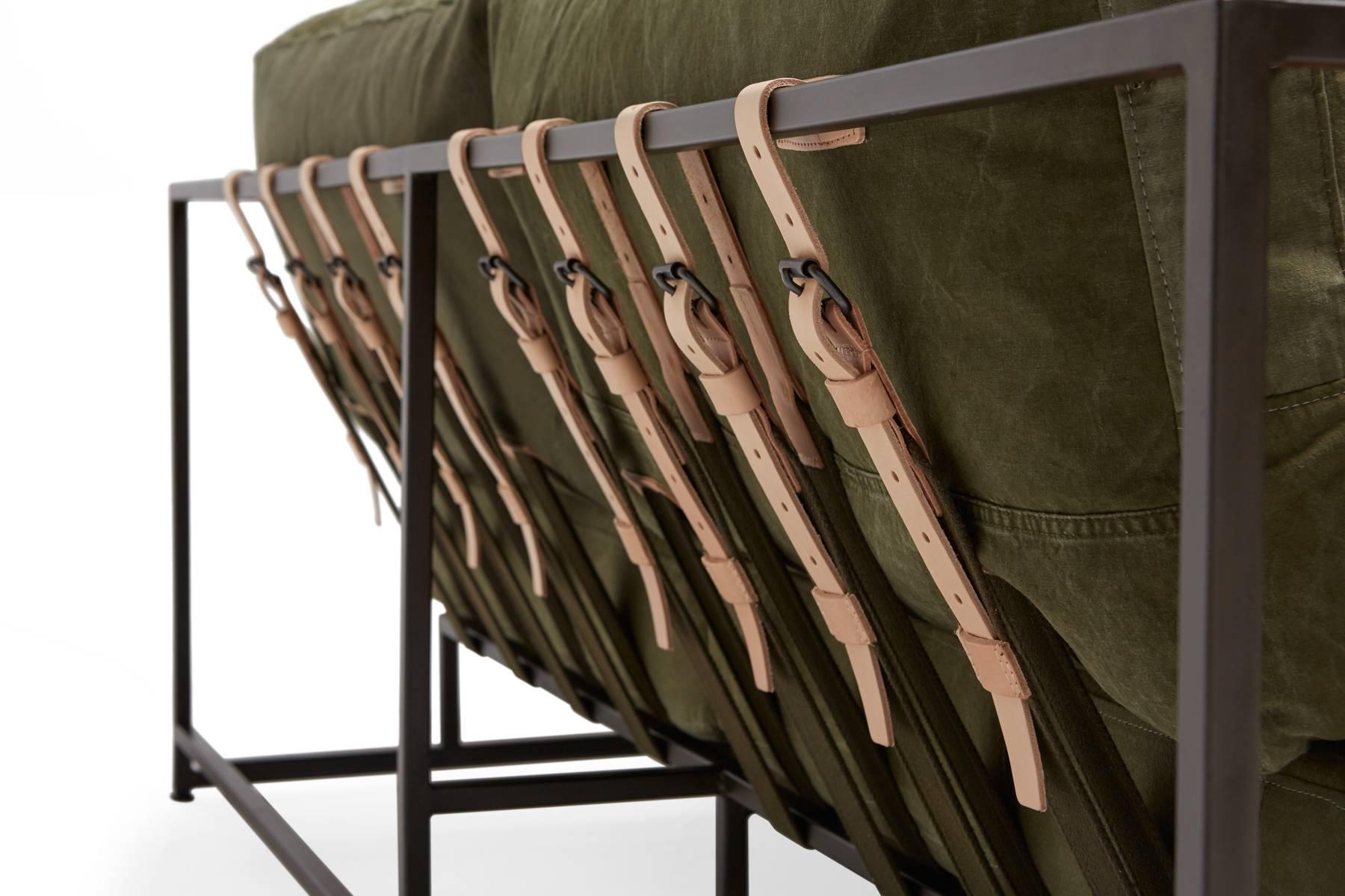 https://a.1stdibscdn.com/archivesE/upload/f_24923/1485890436749/StephenKenn_MilitaryCanvas_VegTan_TwoSeat_Sofa_8_web_master.jpg