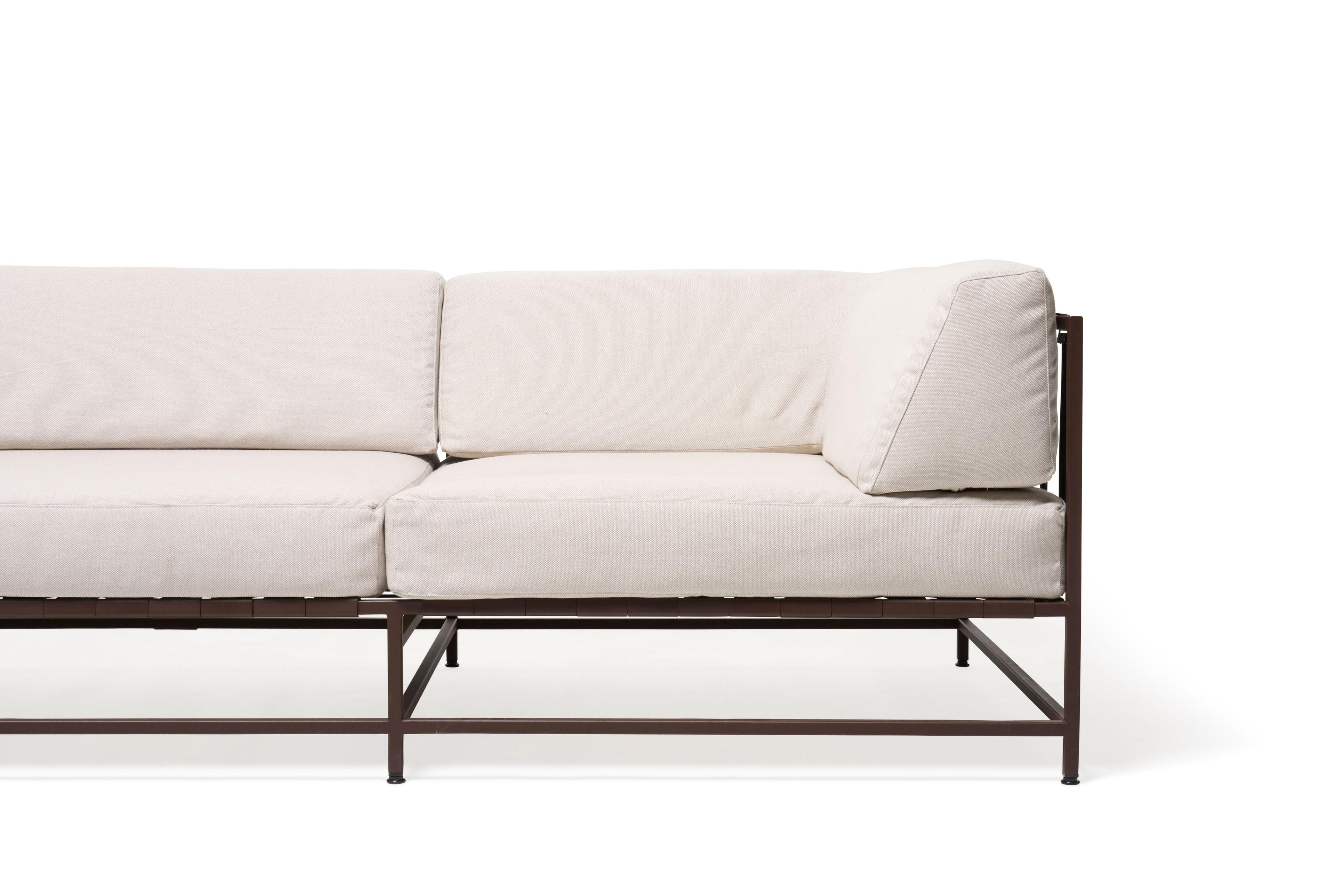 https://a.1stdibscdn.com/outdoor-sunbrella-cream-marbled-rust-sofa-for-sale-picture-4/f_24923/f_400872421717781970993/StephenKenn_Sofa_BlendLinen_MarbledRust_2022_04_web_master.jpg