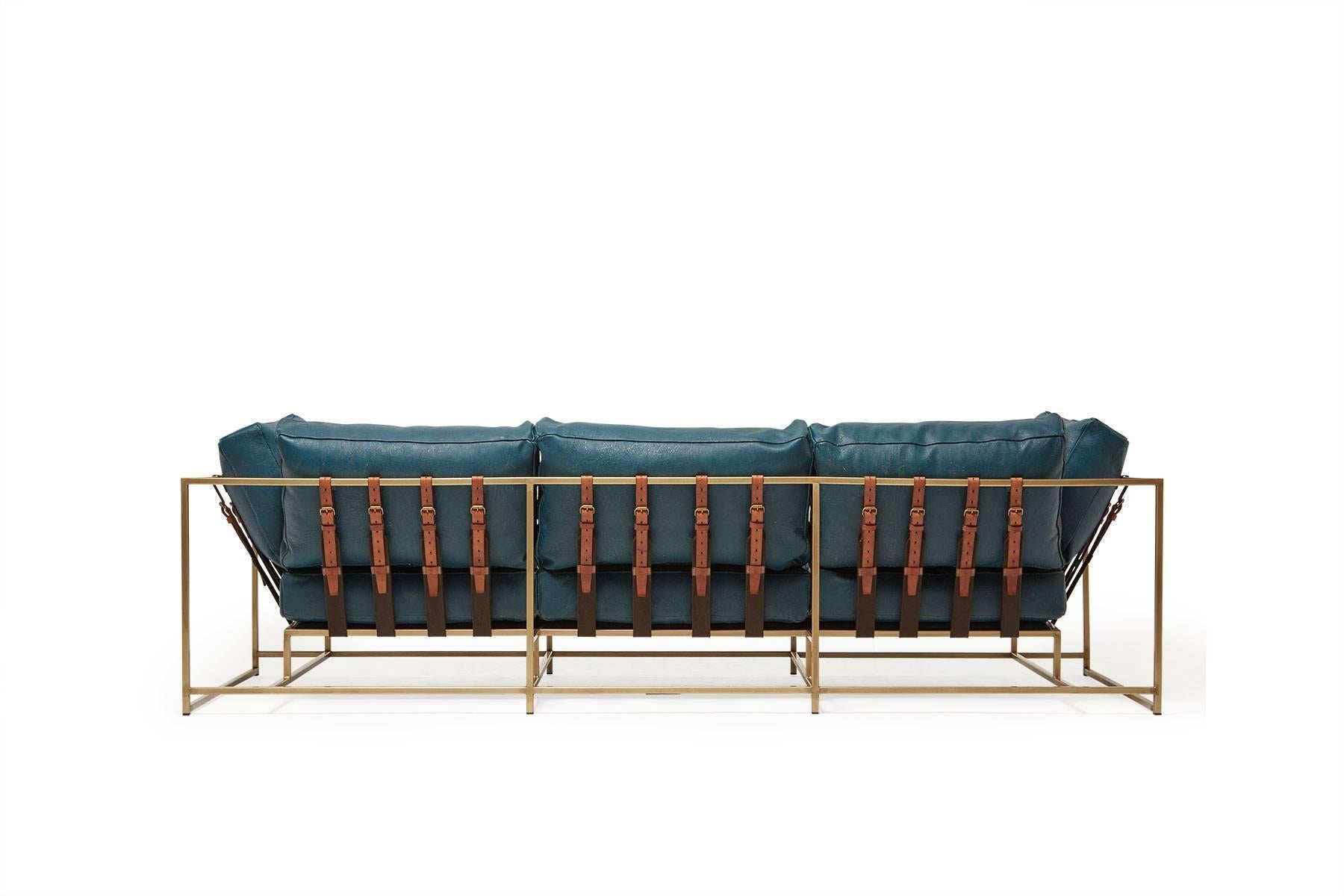 https://a.1stdibscdn.com/archivesE/upload/f_24923/f_97377931517516703979/StephenKenn_TealLeather_LightAntiqueBrass_Sofa_13_web_master.jpg