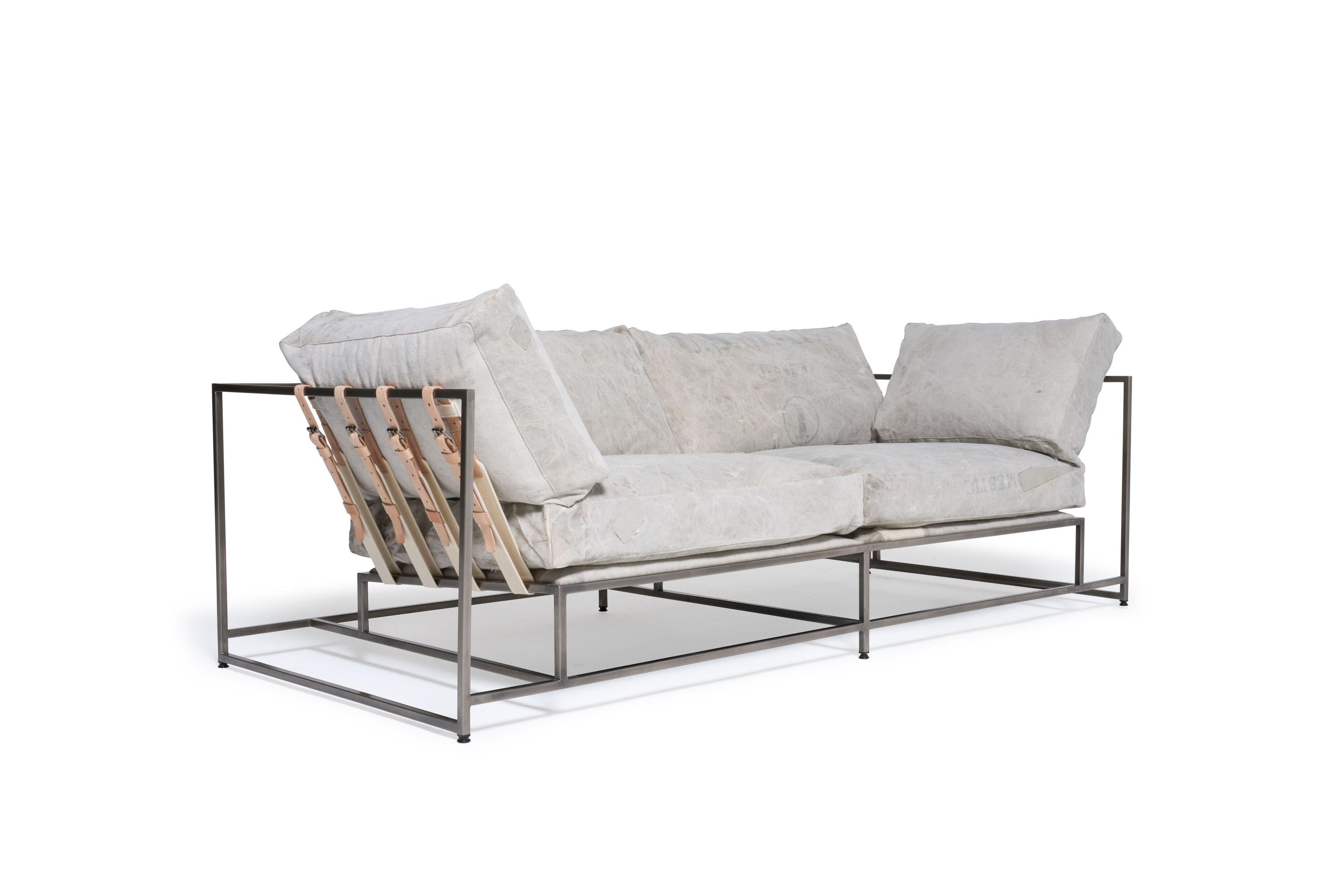 https://a.1stdibscdn.com/us-mailbag-antique-nickel-two-seat-sofa-for-sale-picture-2/f_24923/f_309912321666629214188/StephenKenn_USMailbag_AntiqueNickel_TwoSeatSofa_2022_02_web_master.jpg