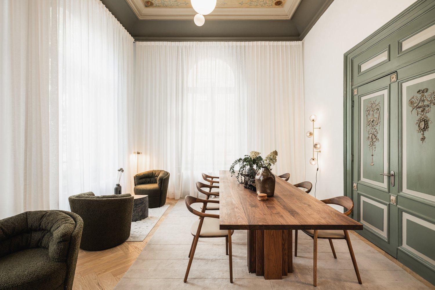 https://a.1stdibscdn.com/large-monumental-dark-brown-oak-table-brut-by-mokko-for-sale-picture-6/f_89302/f_438226221740665378518/Stories_Sarphati_72_1__master.jpg