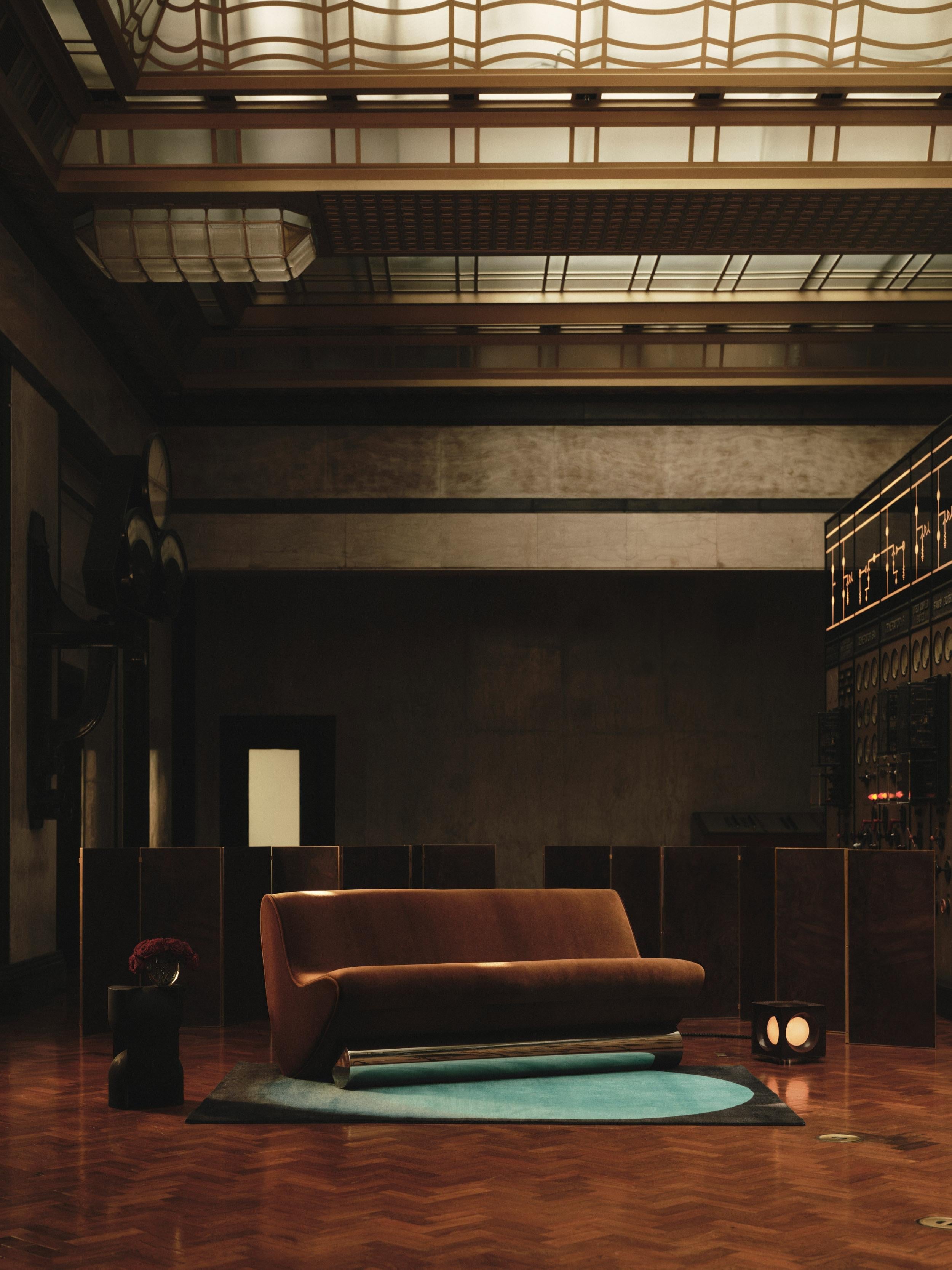 https://a.1stdibscdn.com/vanguard-rich-tobacco-velvet-sofa-by-studio-brocky-for-sale-picture-3/f_12192/f_487479421770740162791/Studio_Brocky_Battersea_Power_Station_Vanguard_Sofa_Capsule_Pedestal_master.jpg