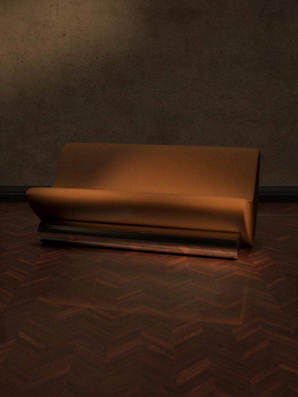 https://a.1stdibscdn.com/vanguard-rich-tobacco-velvet-sofa-by-studio-brocky-for-sale-picture-6/f_12192/f_487479421770740162586/Studio_Brocky_Vanguard_Sofa_Brown_Velvet_01_master.jpg