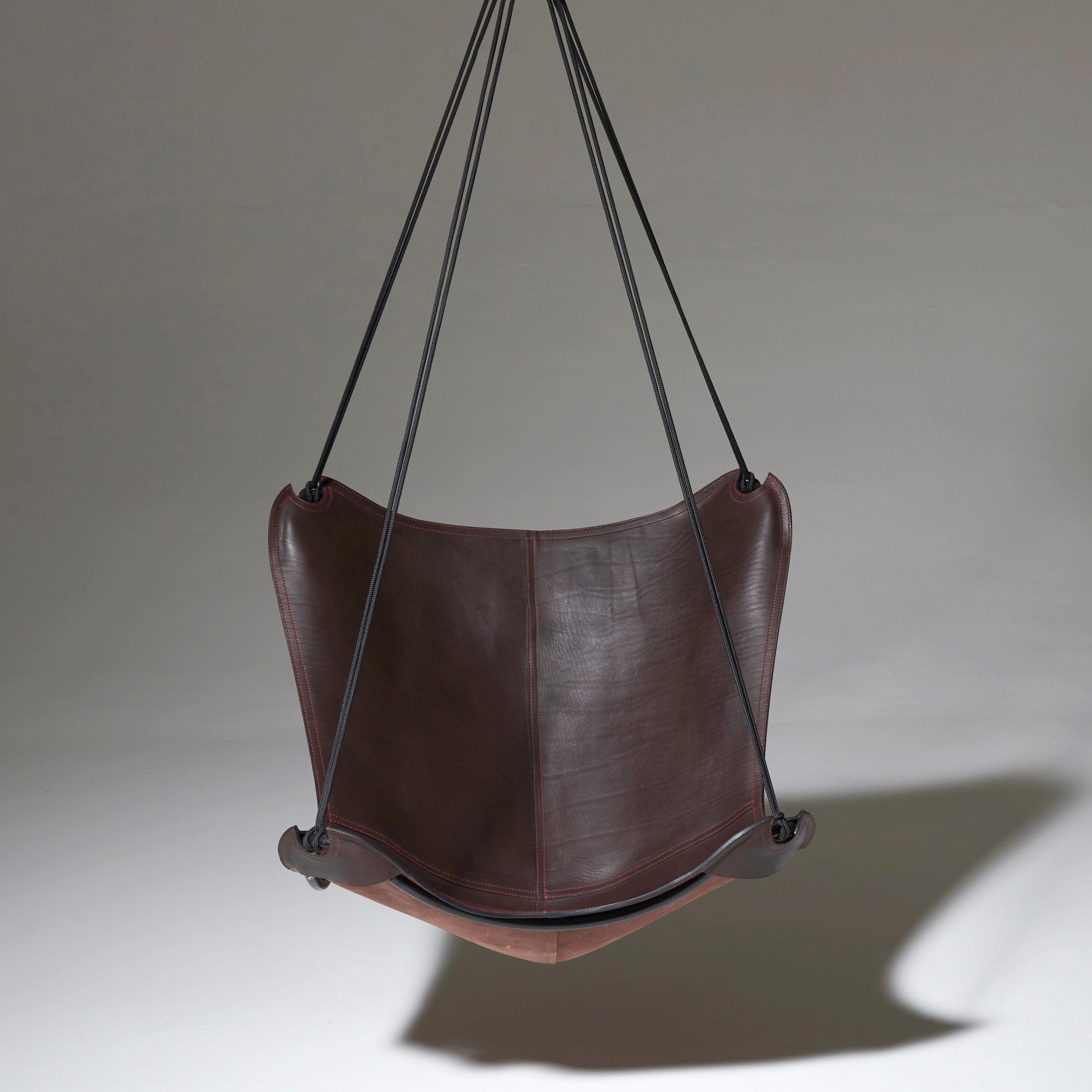 https://a.1stdibscdn.com/a-modern-take-on-the-butterfly-chair-now-hanging-chair-for-sale-picture-3/f_32773/f_338052221681472932643/Studio_Stirling_ButterFLY_Swing_Seat_2_master.jpg