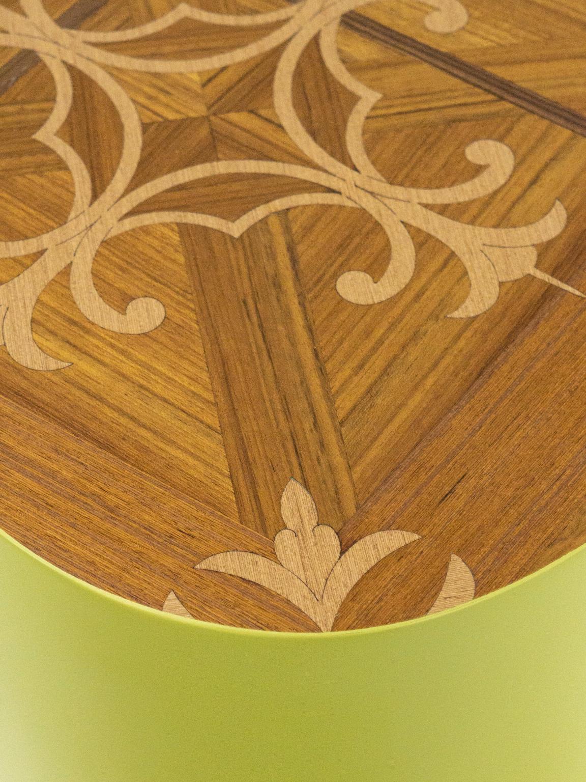 https://a.1stdibscdn.com/21st-century-side-tables-marcantonio-inlay-wood-scapin-lacquered-black-for-sale-picture-5/f_54982/f_238873421621704448154/StumpYellow_Detail2_SCAPIN_COLLEZIONI_master.jpg